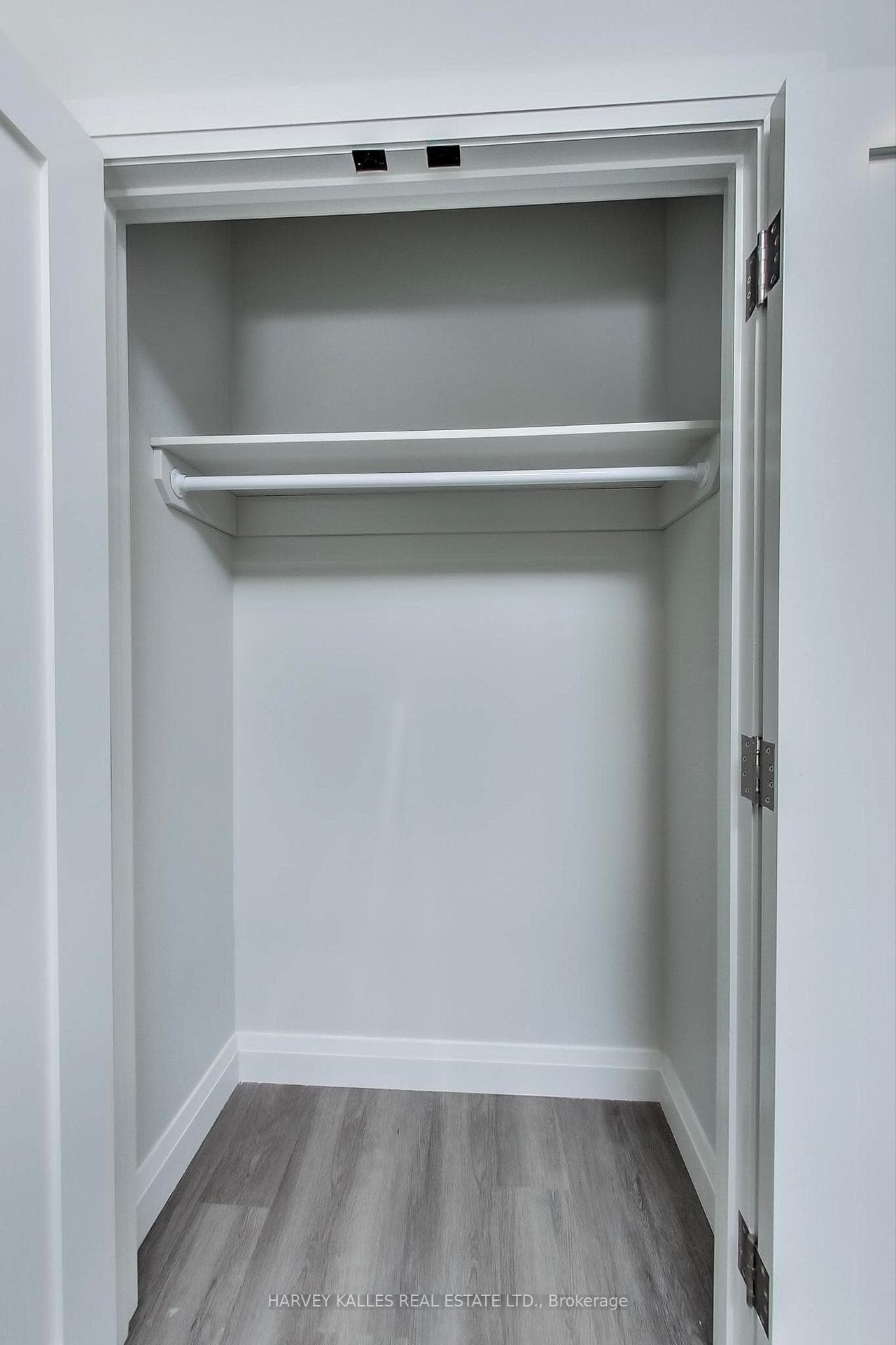 2896 Dundas Street Unit 3 photo 25