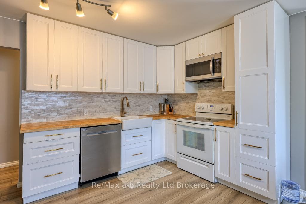 27 Washington Street photo 9