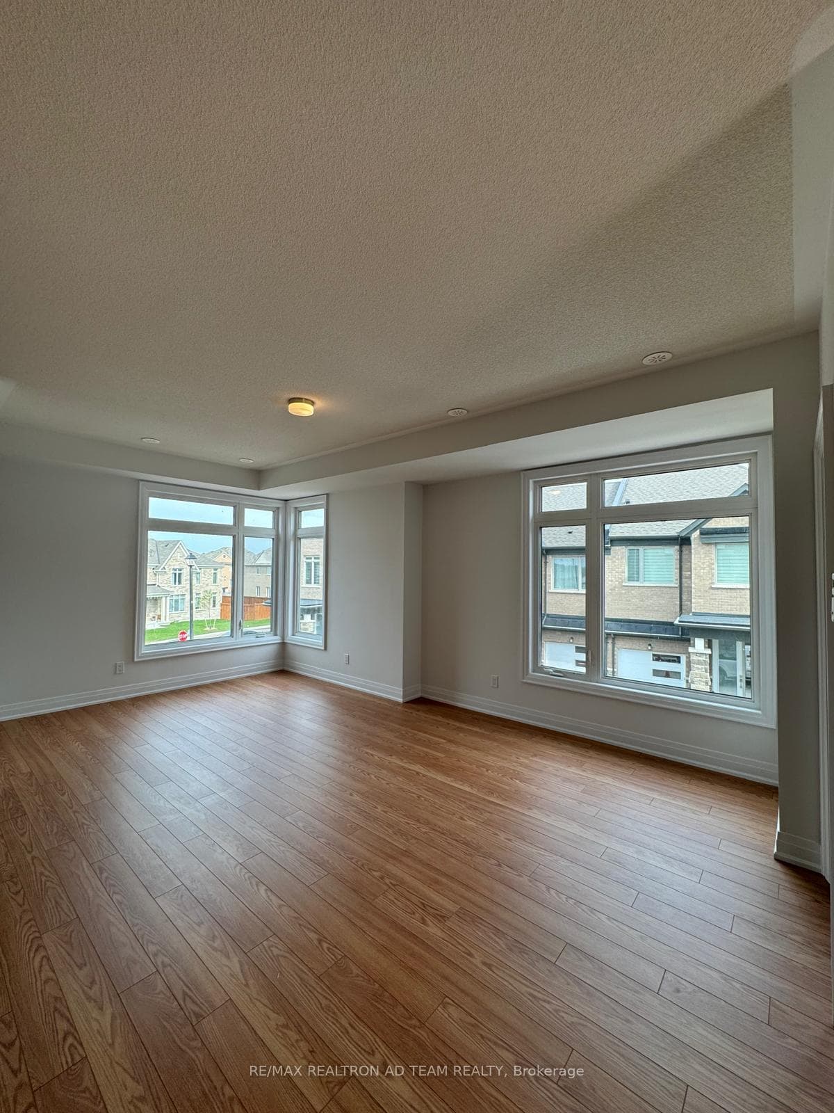 182 Lageer Drive photo 4