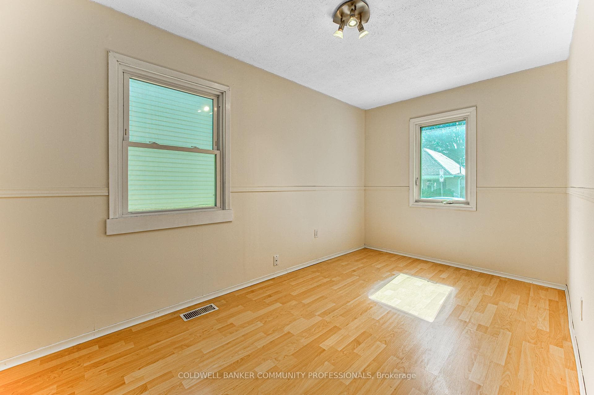 44 East 32nd Street photo 19
