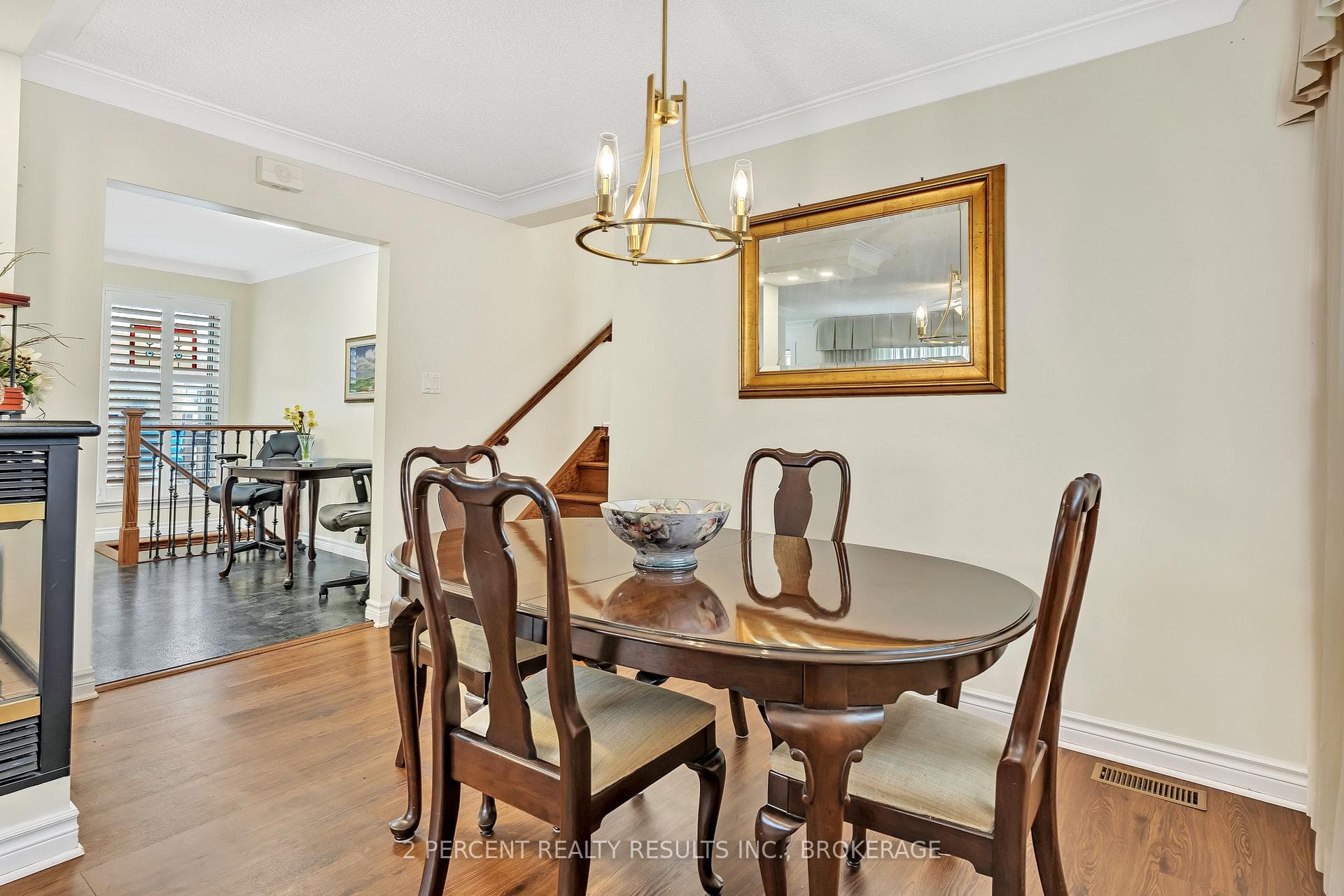 935 Brodie Avenue photo 11