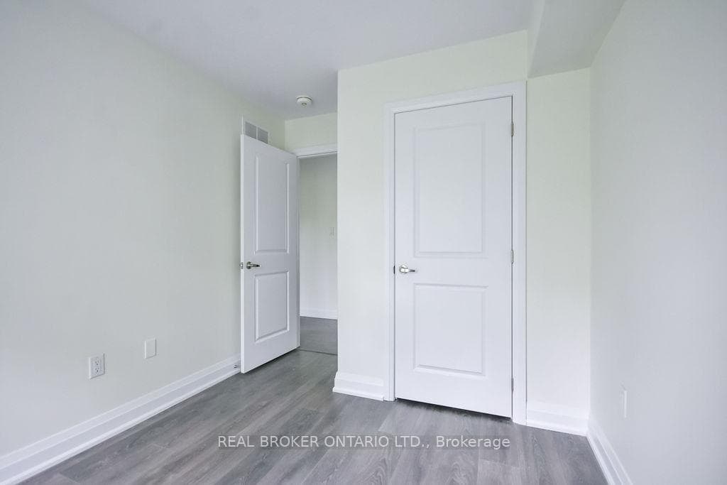 199 Ardagh Road Unit 18 photo 32