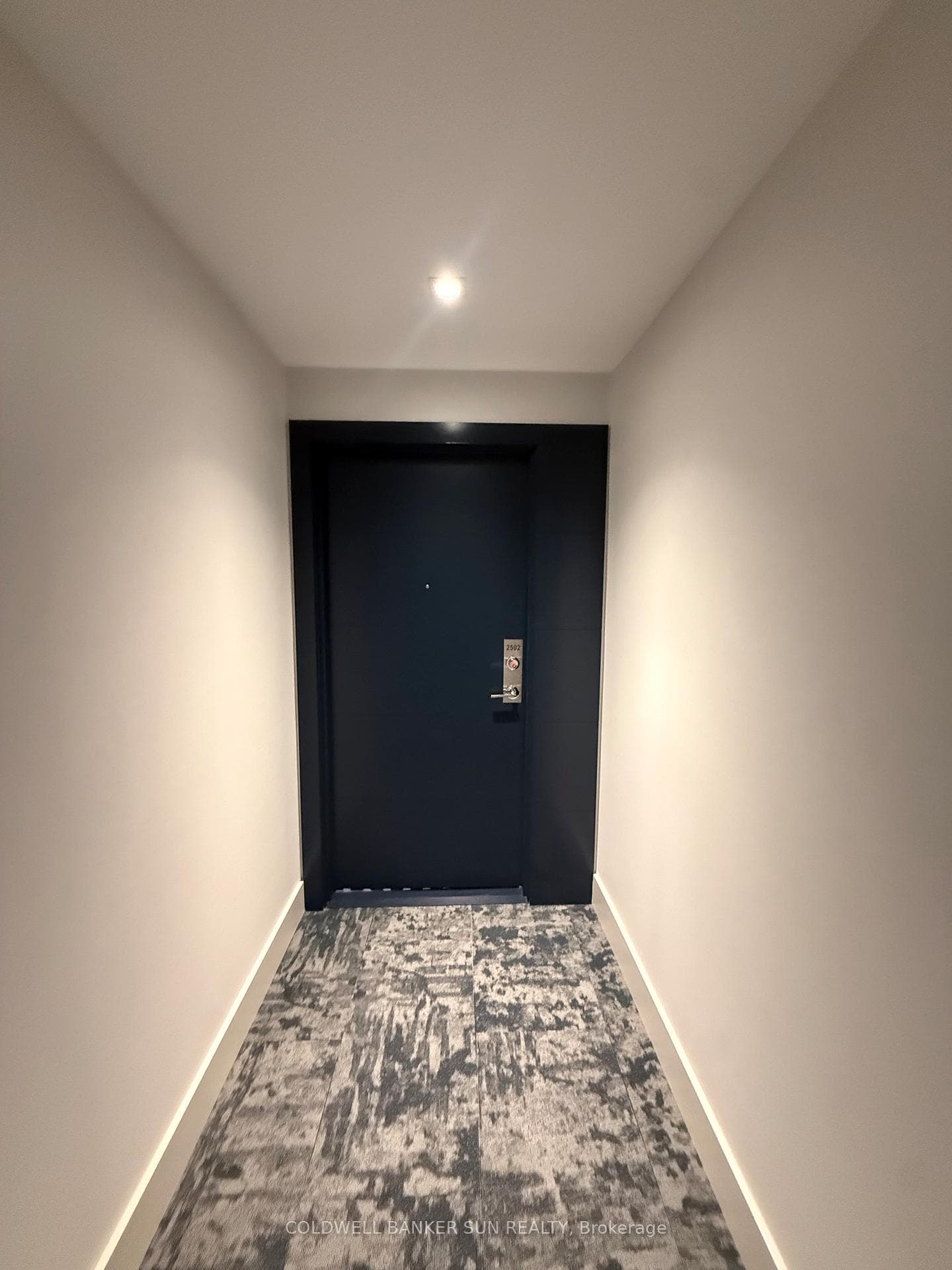 75 James Street Unit 2502 photo 3