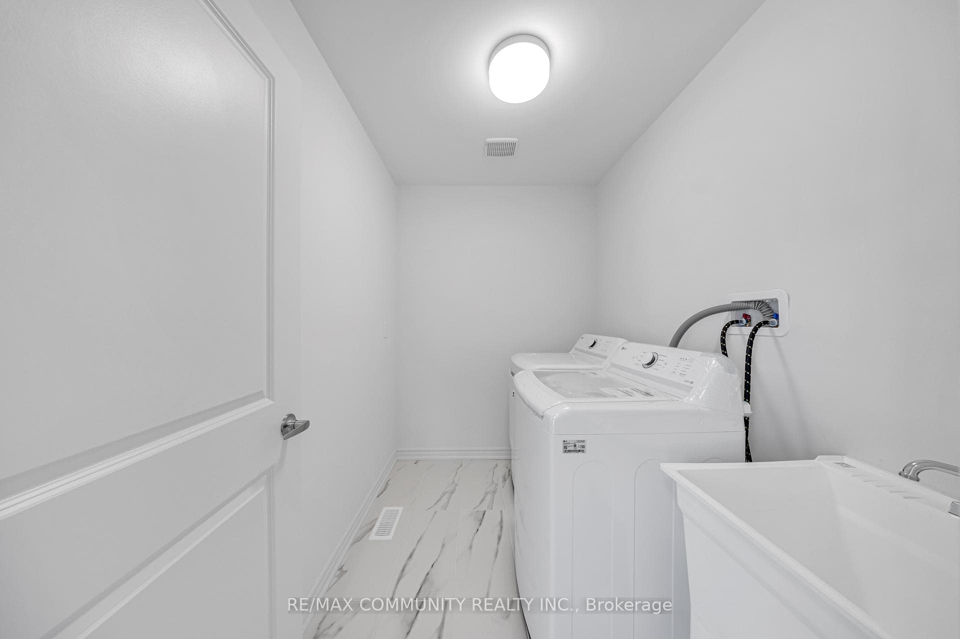 1017 Trailsview Avenue photo 19