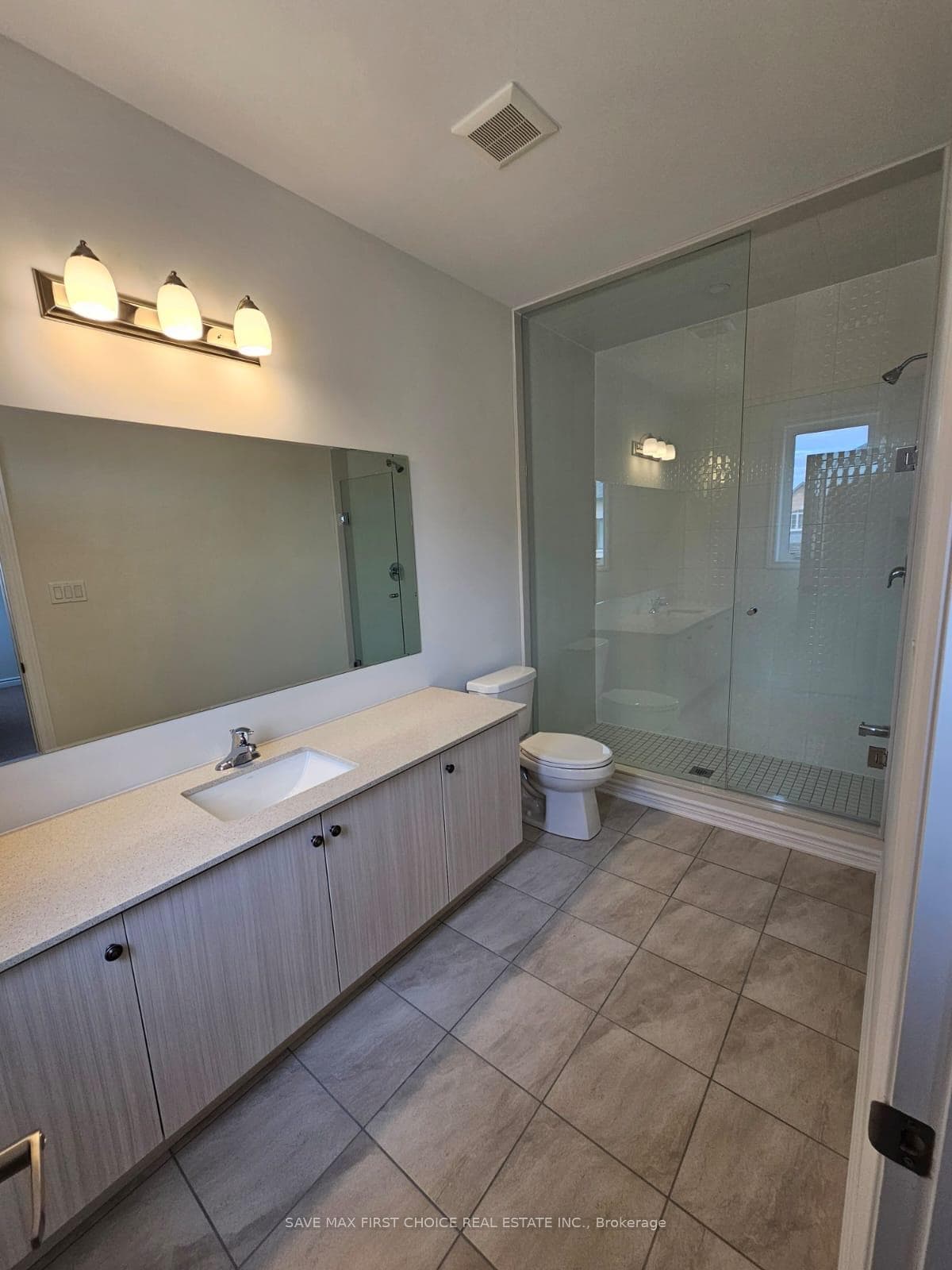 37 Waterfront Crescent photo 41