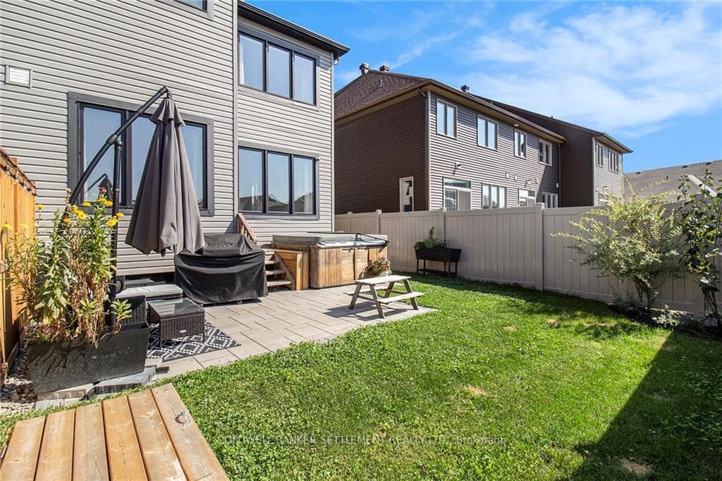 541 EDENWYLDE Drive photo 29