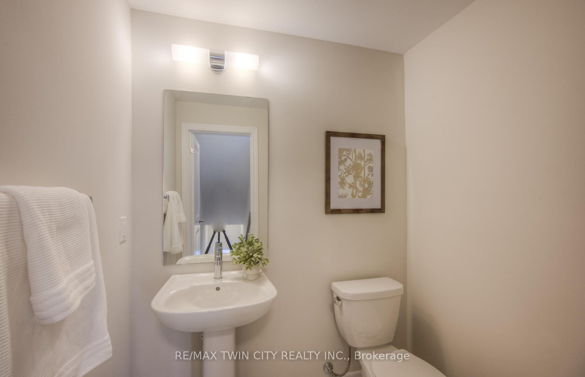 10 Birmingham Drive Unit 136 photo 9