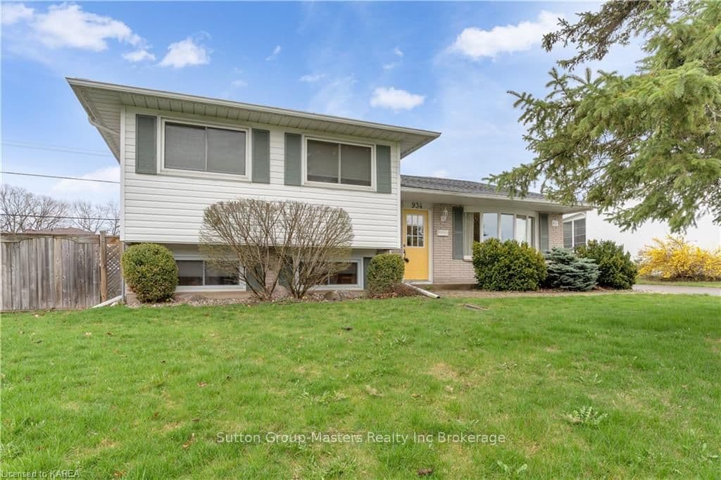 934 HUDSON Drive photo 2