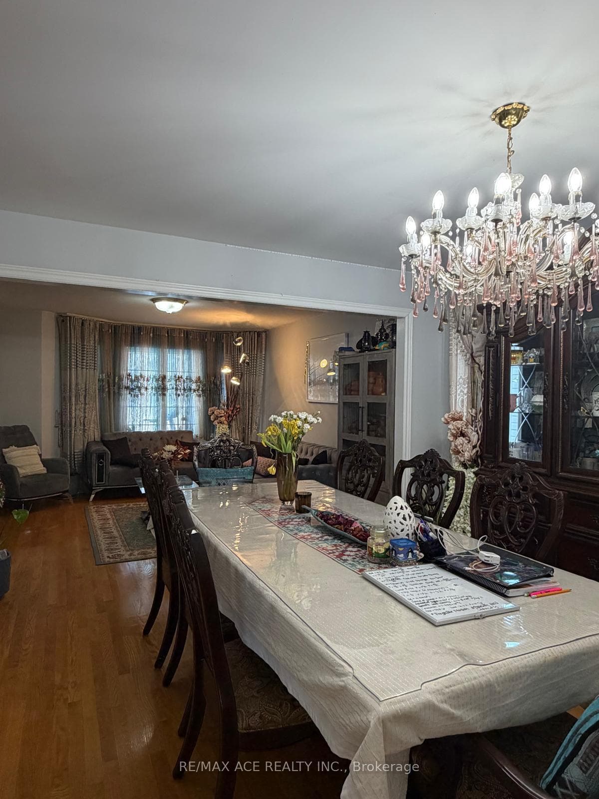137 Yardley Avenue photo 10