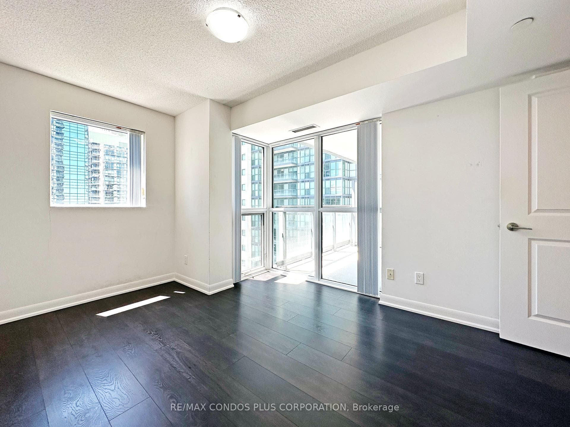5168 Yonge Street Unit 1901 photo 8