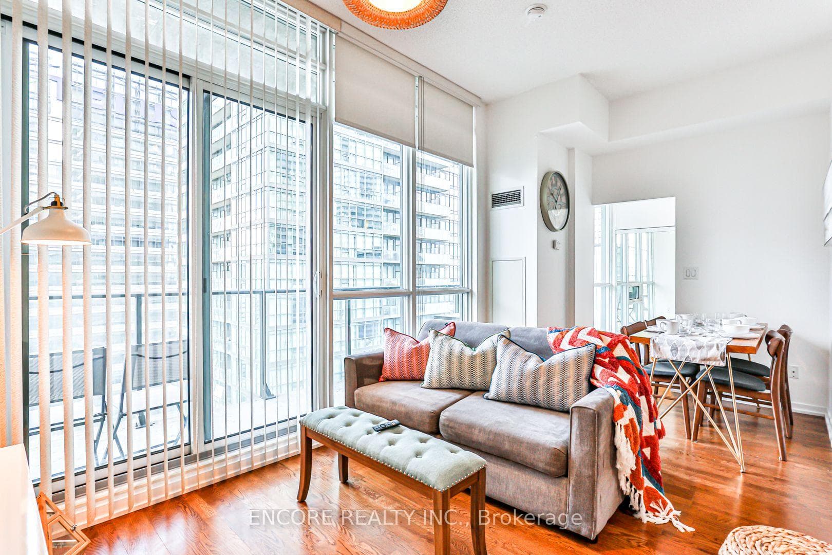55 Bremner Boulevard Unit 2803 photo 1
