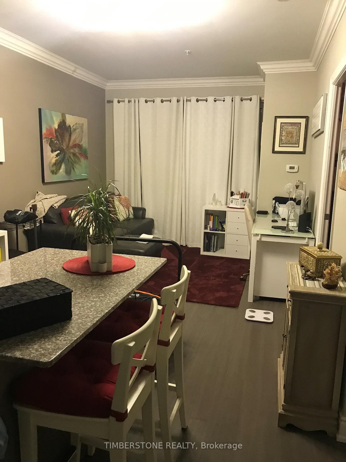 9088 Yonge Street Unit 1609 photo 3