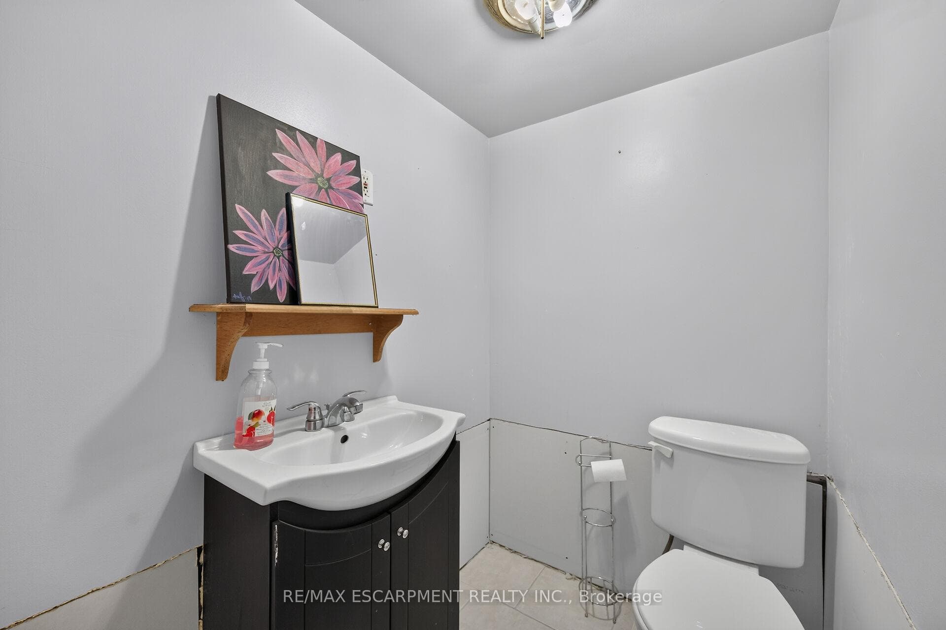 331 Guelph Street photo 26