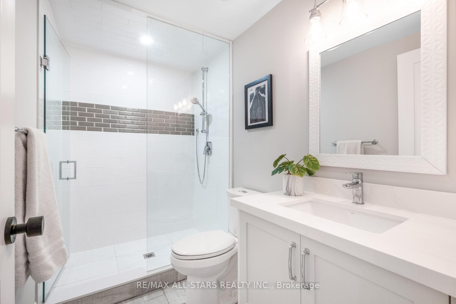 142 Rose Avenue photo 34