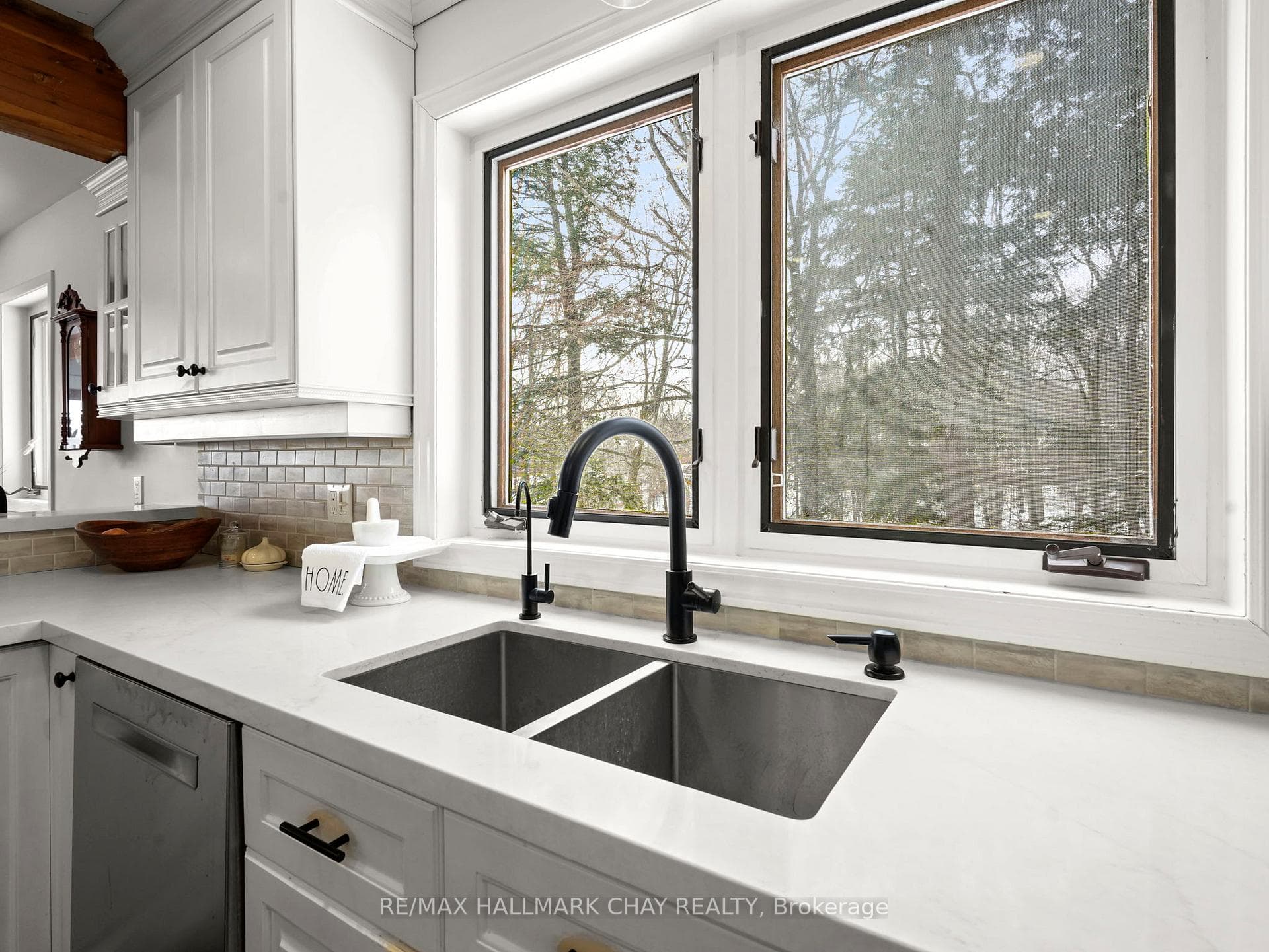 42 MOUNTAINVIEW Road photo 26