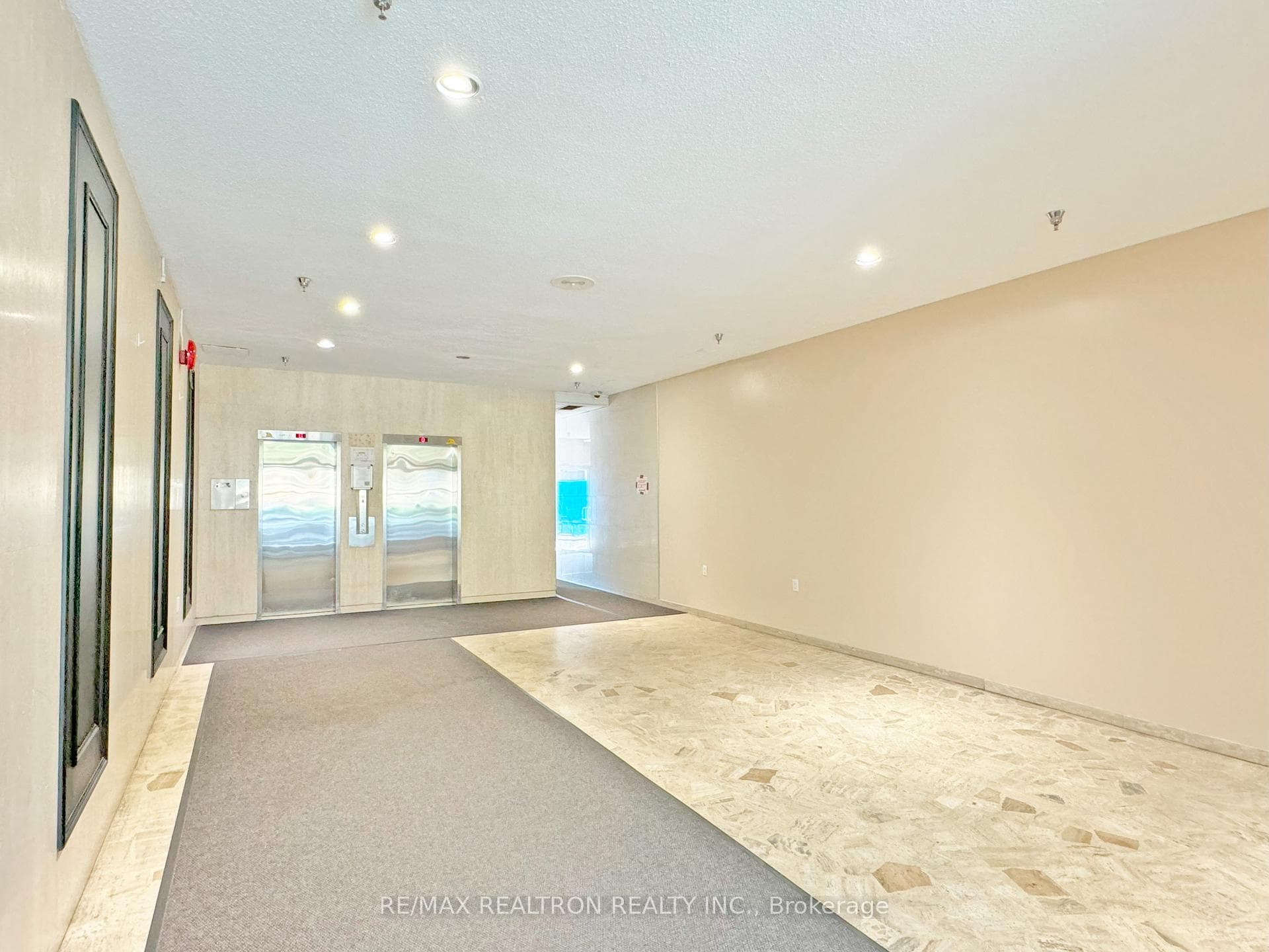 1500 Bathurst Street Unit 1009 photo 1