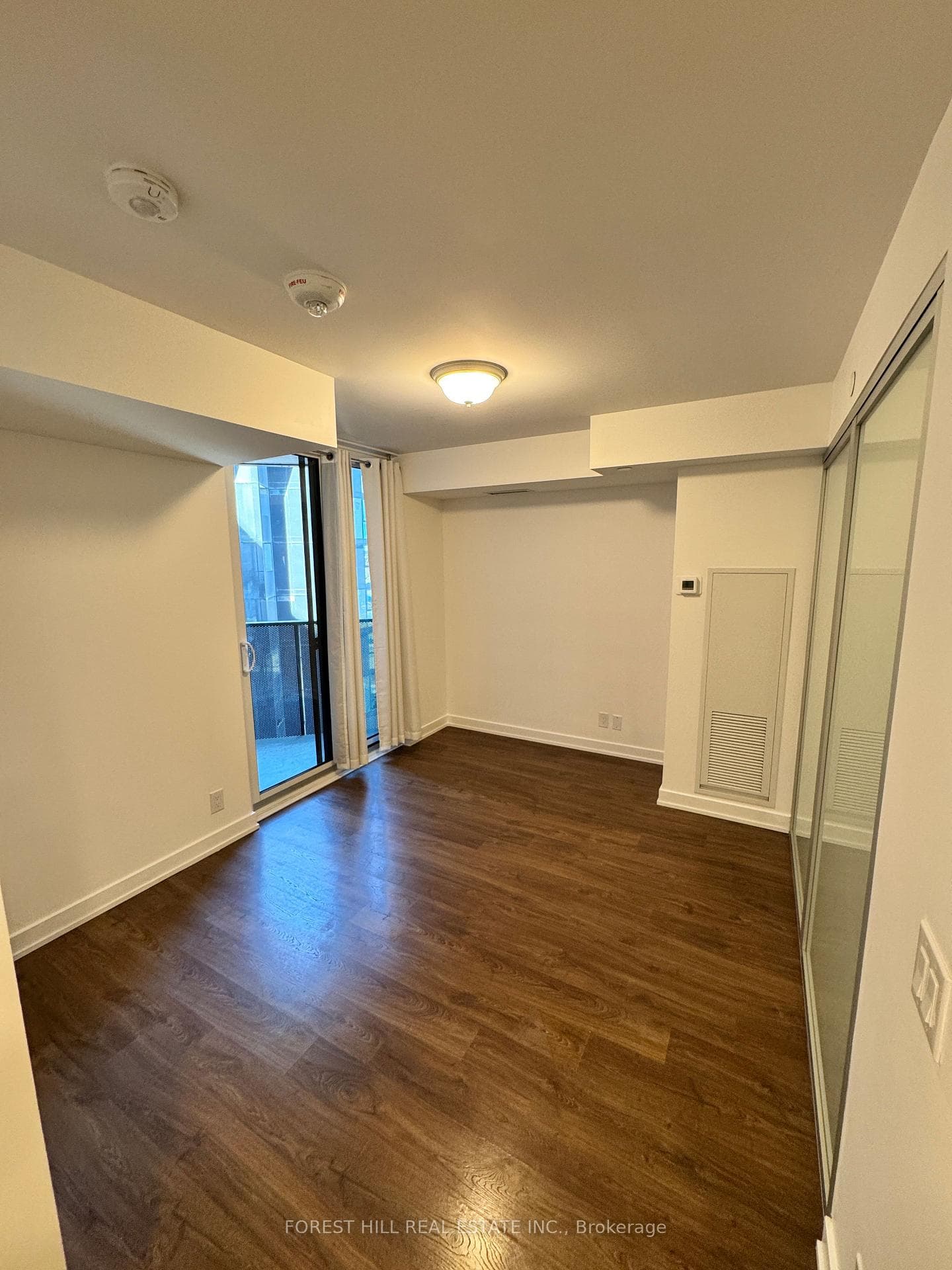 30 Tretti Way Unit 501 photo 4