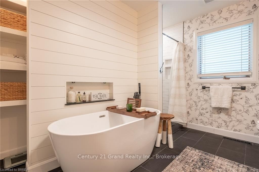 26 Simcoe Boulevard photo 27