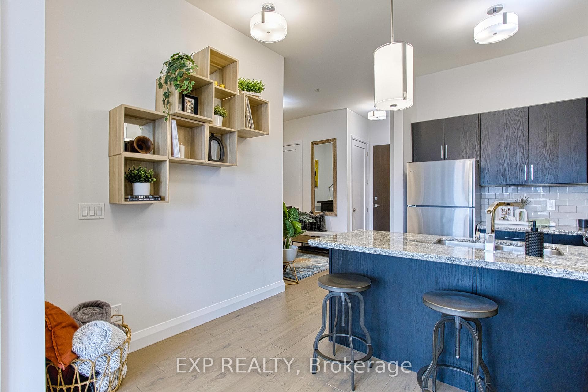 101 Locke Street Unit 615 photo 12