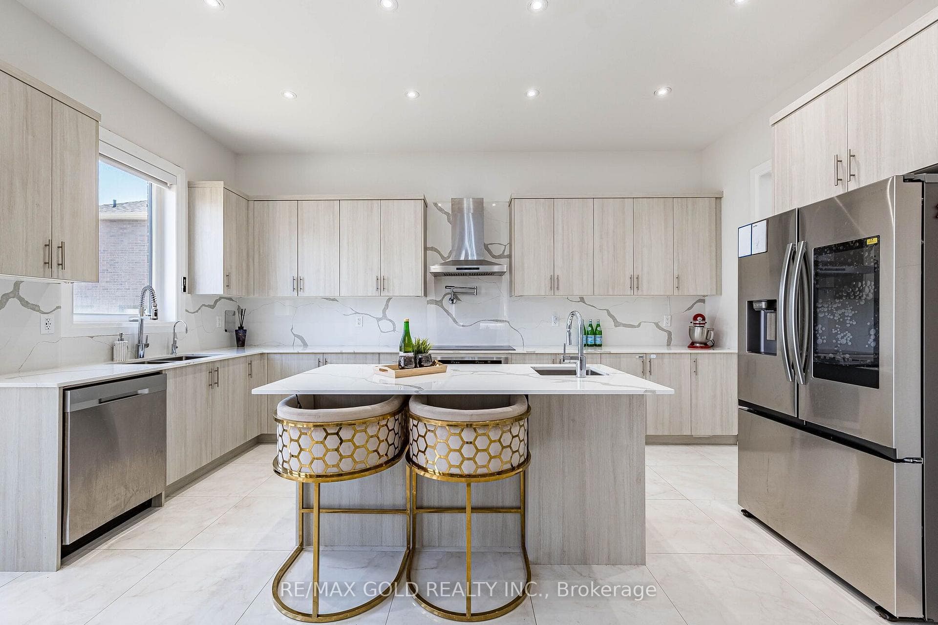 39 Academy Drive photo 12