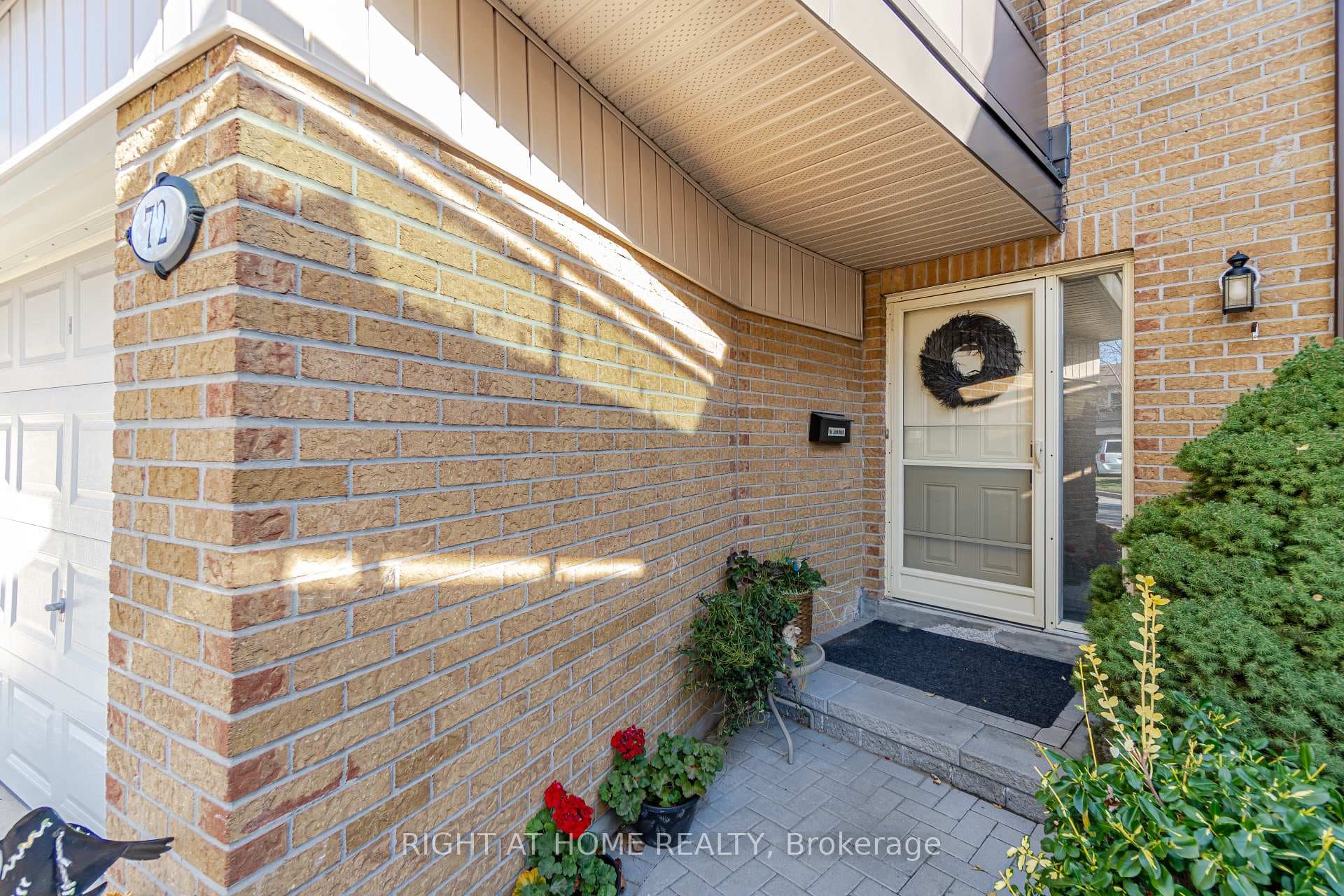 2120 Rathburn Road Unit 72 photo 3