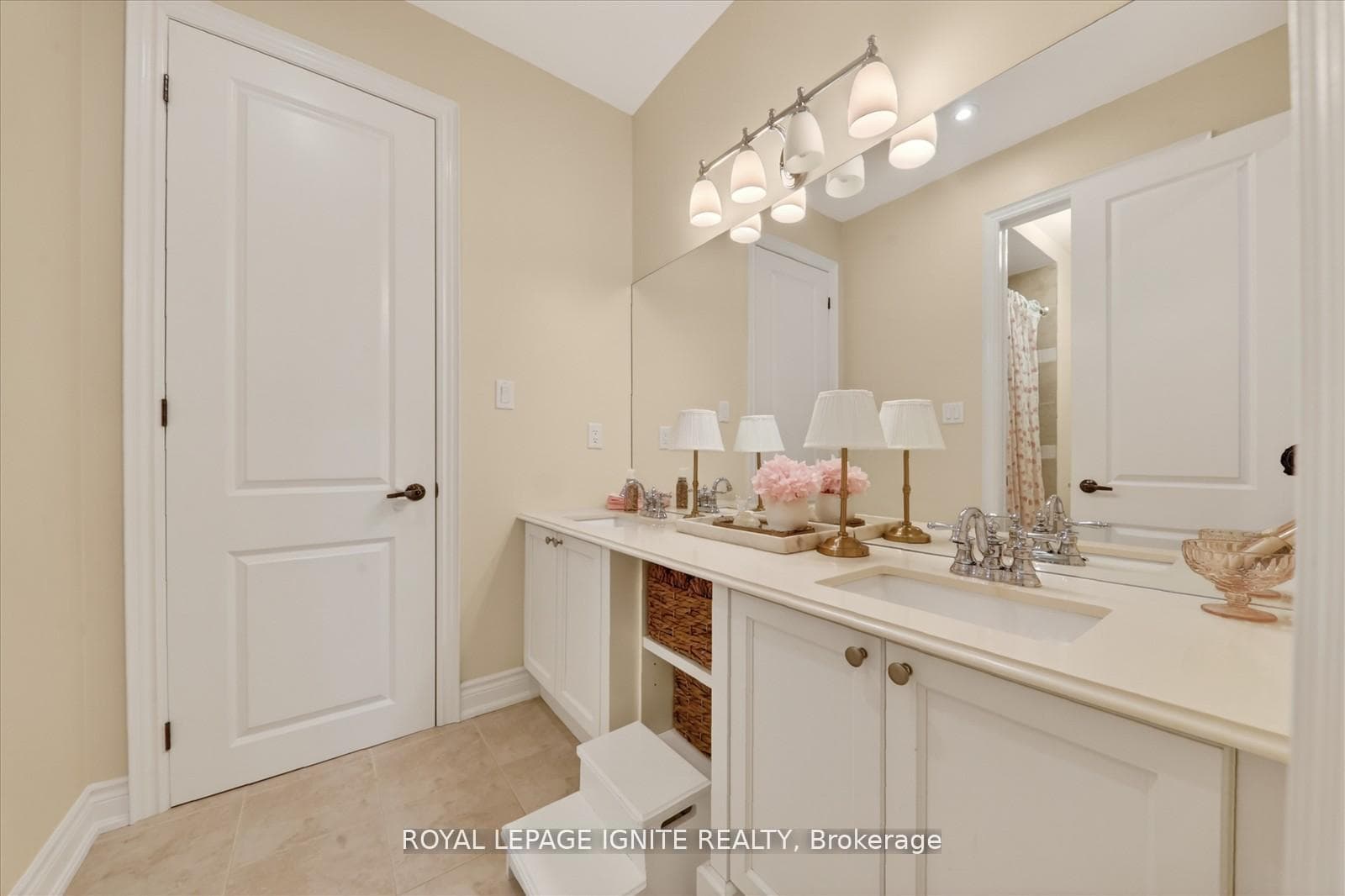 1449 Arborwood Drive photo 24