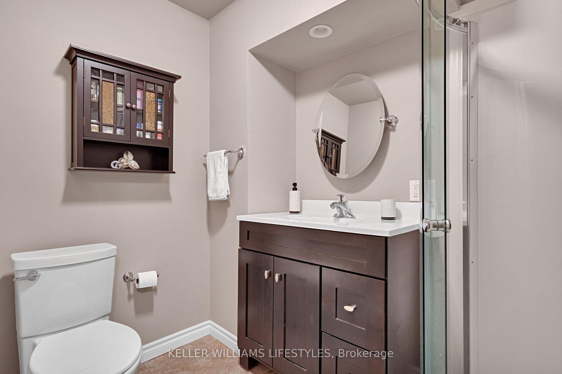 115 Acorn Crescent photo 33