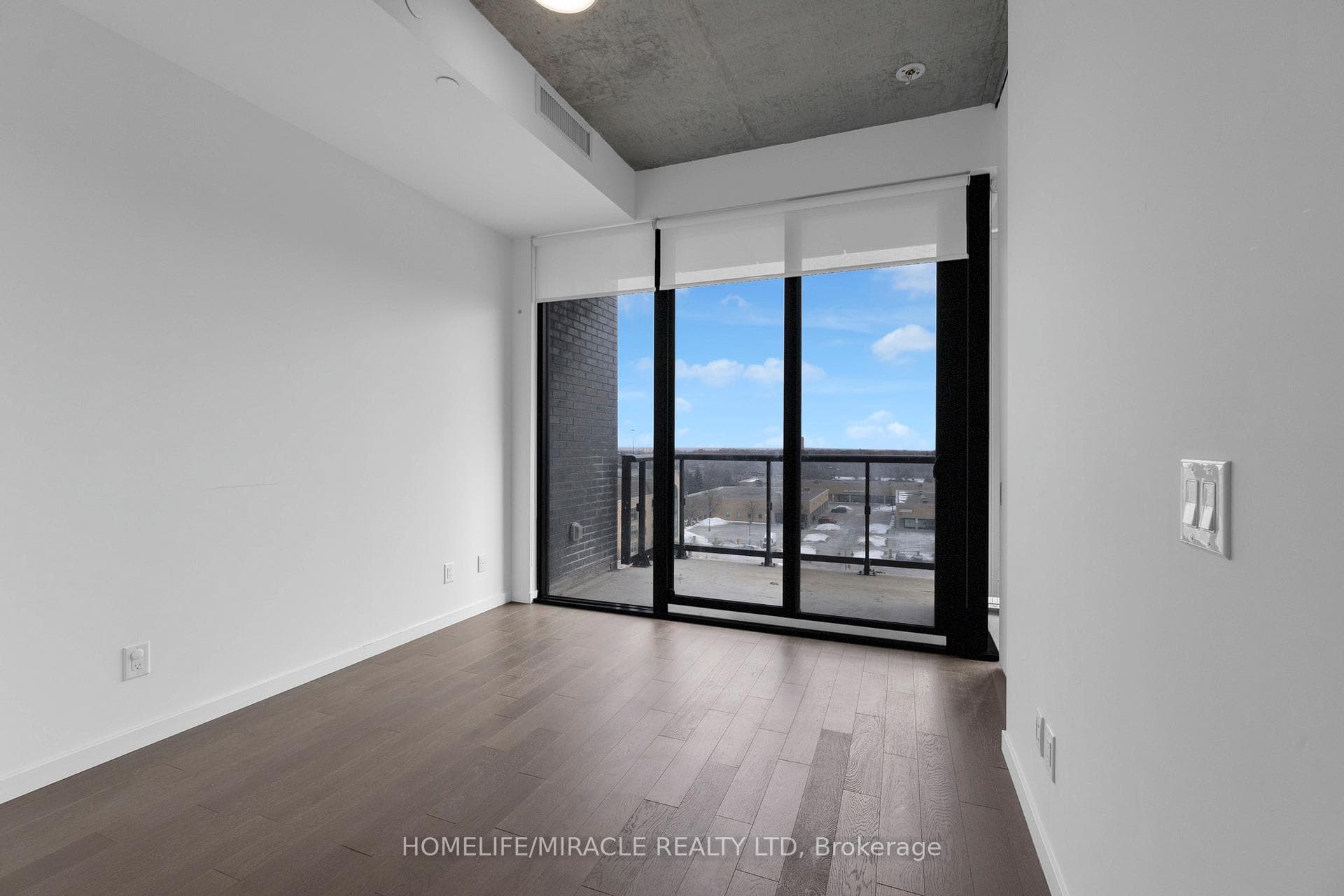 7 Smith Crescent Unit 712 photo 13