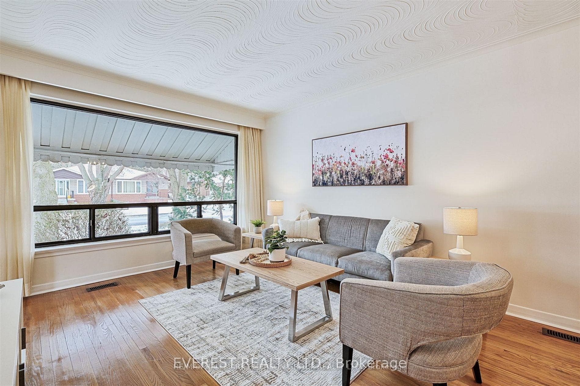 99 Rochman Boulevard photo 25