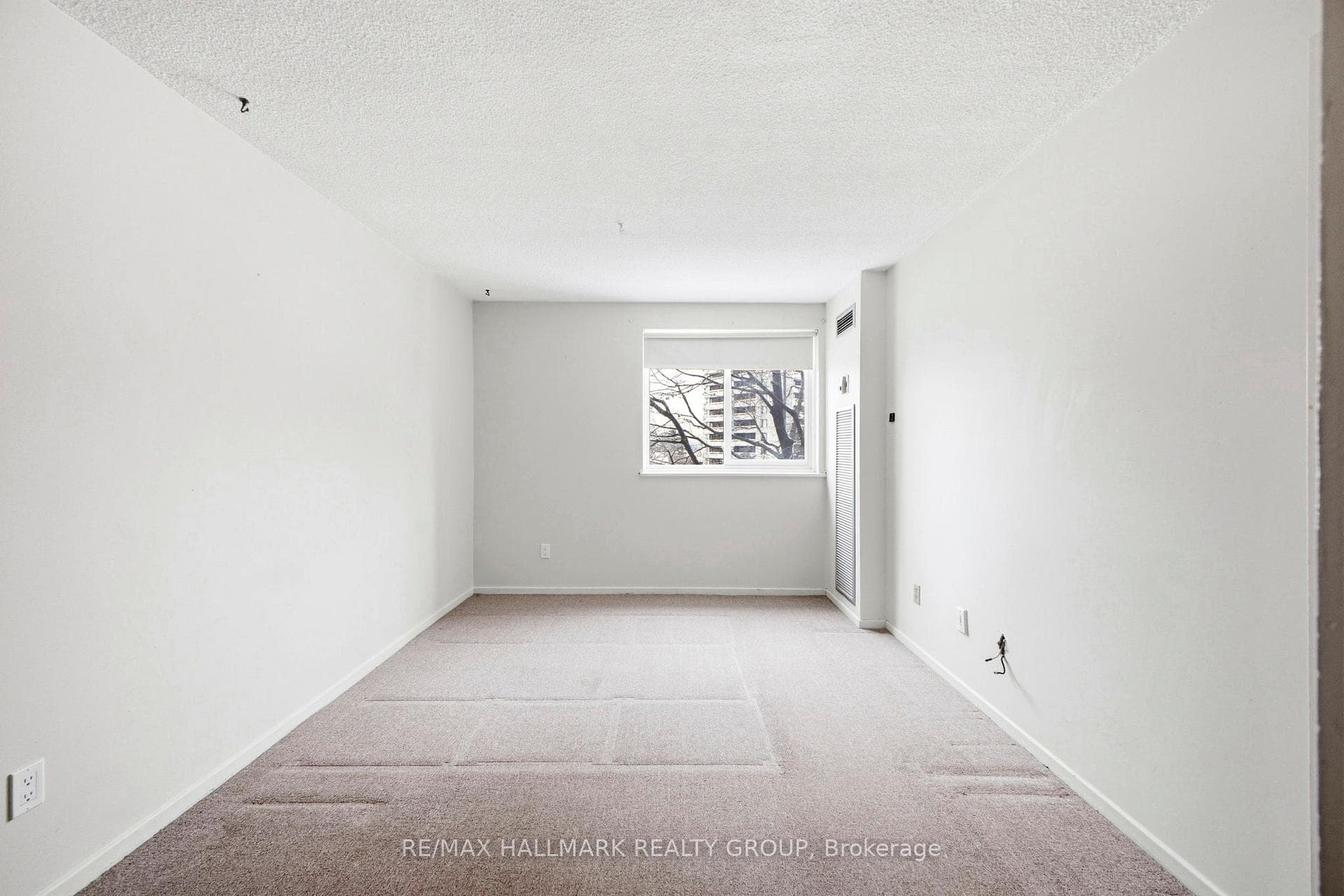 1100 Ambleside Drive Unit 315 photo 18