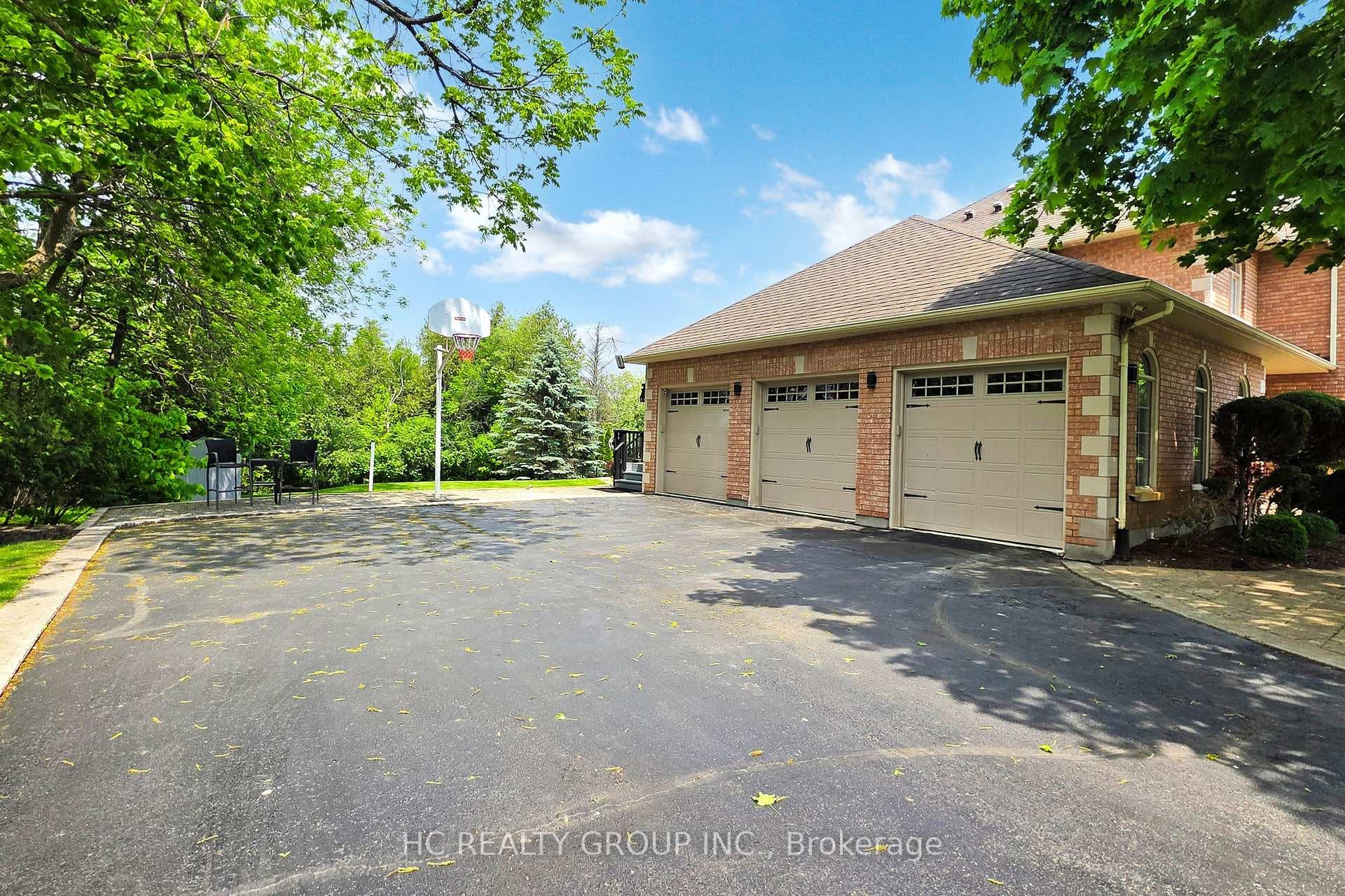 61 SHERRICK Drive photo 42