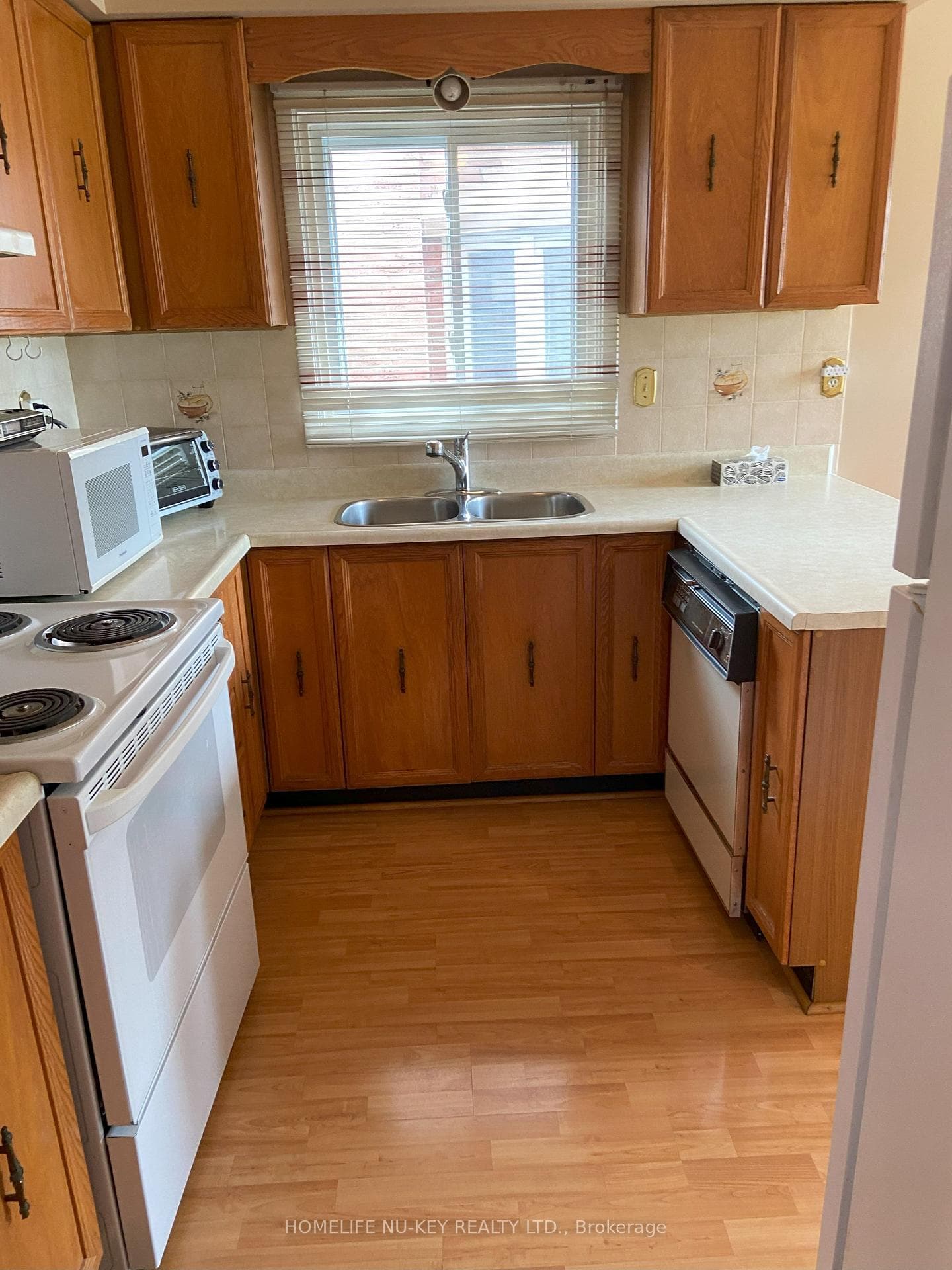 180 Kingsbridge Garden Circle photo 11