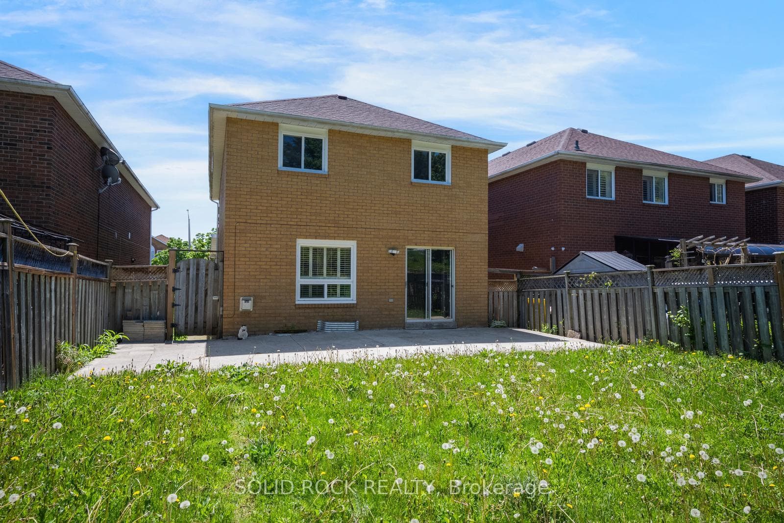 58 Ravenscliffe Court photo 41