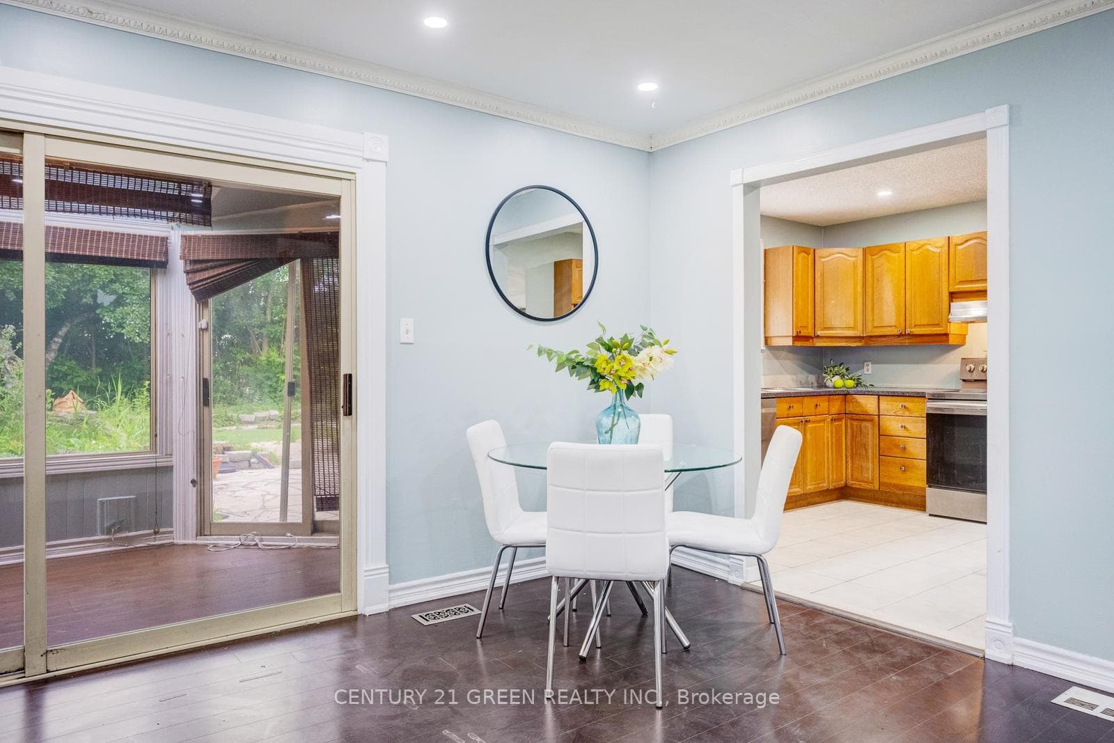 11 Burgby Avenue photo 14