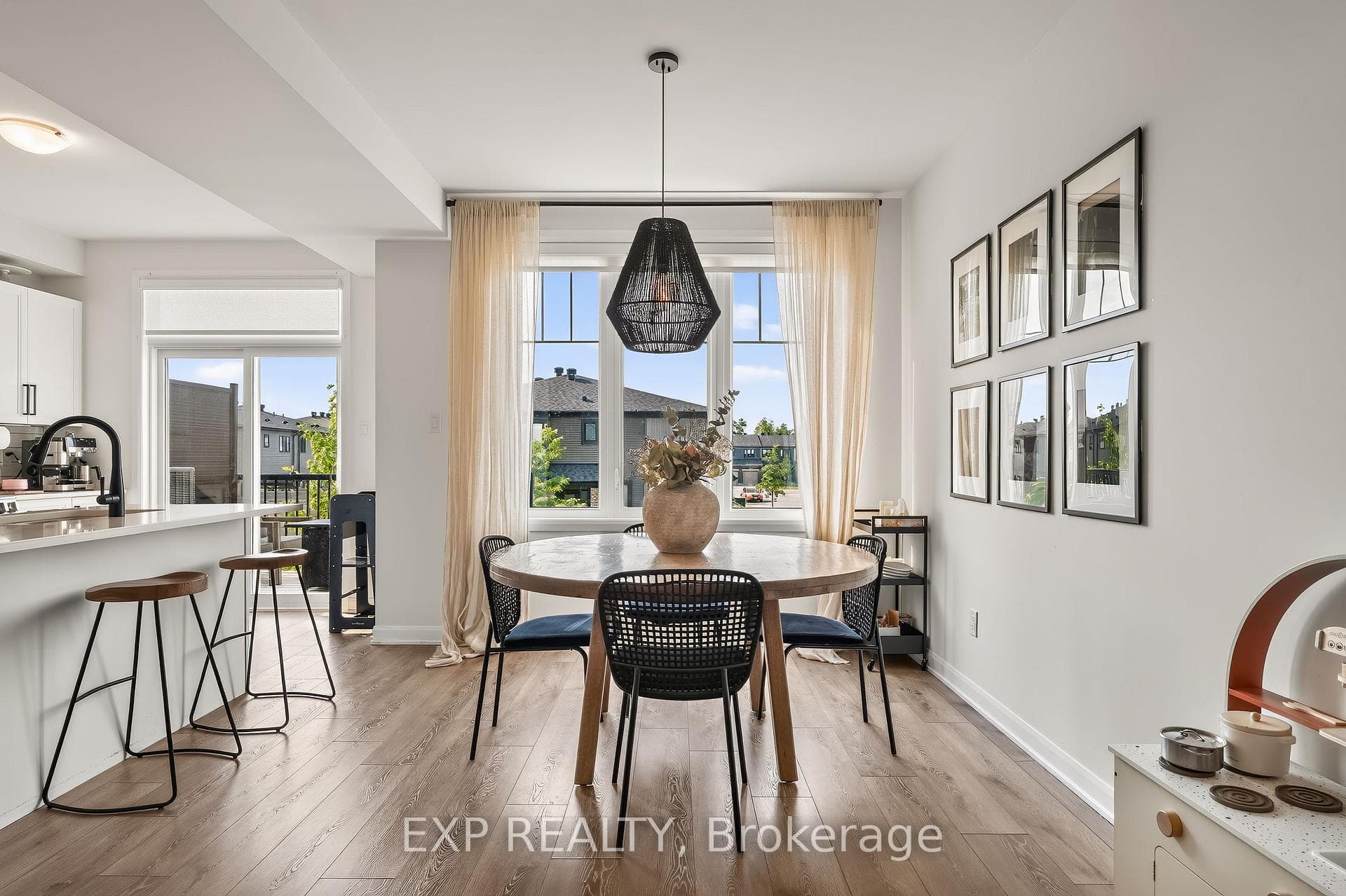 532 Aglish Mews photo 15