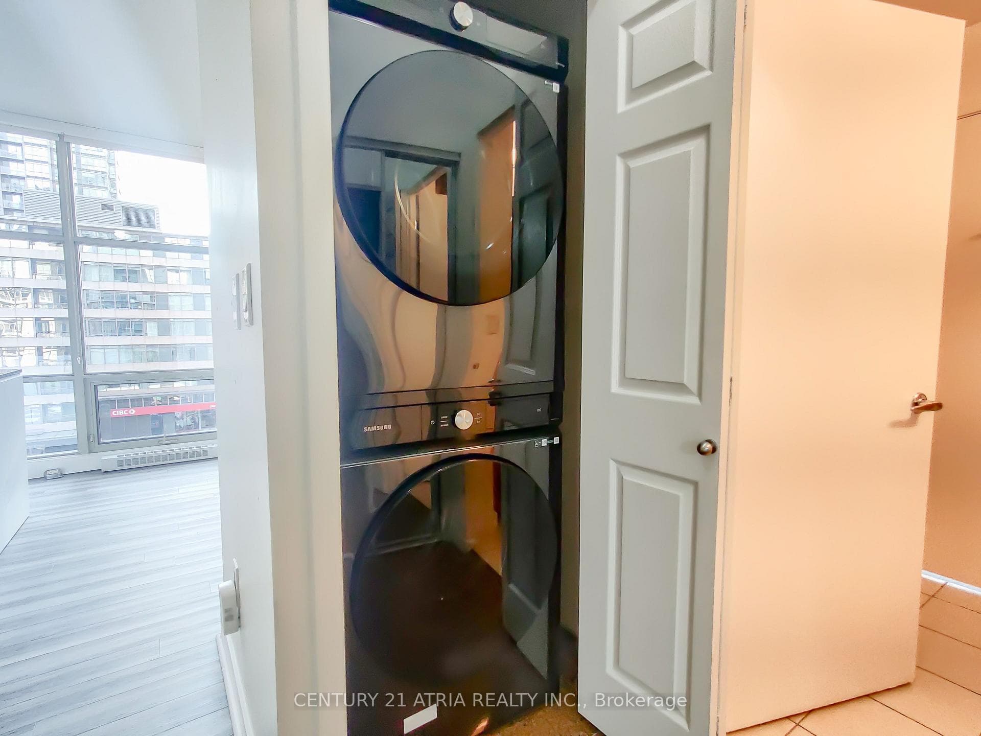 9 Spadina Avenue Unit 511 photo 7
