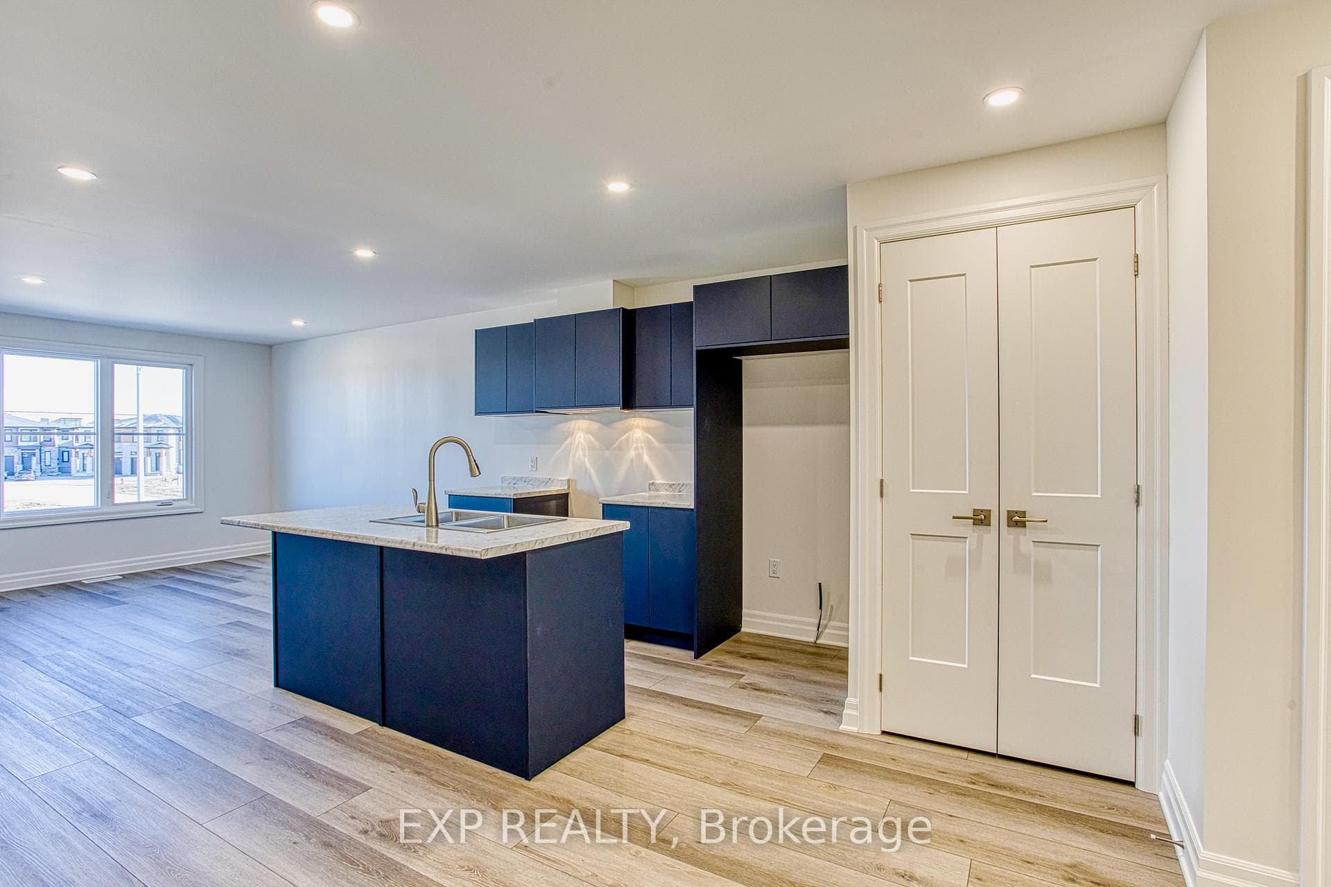7497 Marvel Drive Unit Upper photo 4