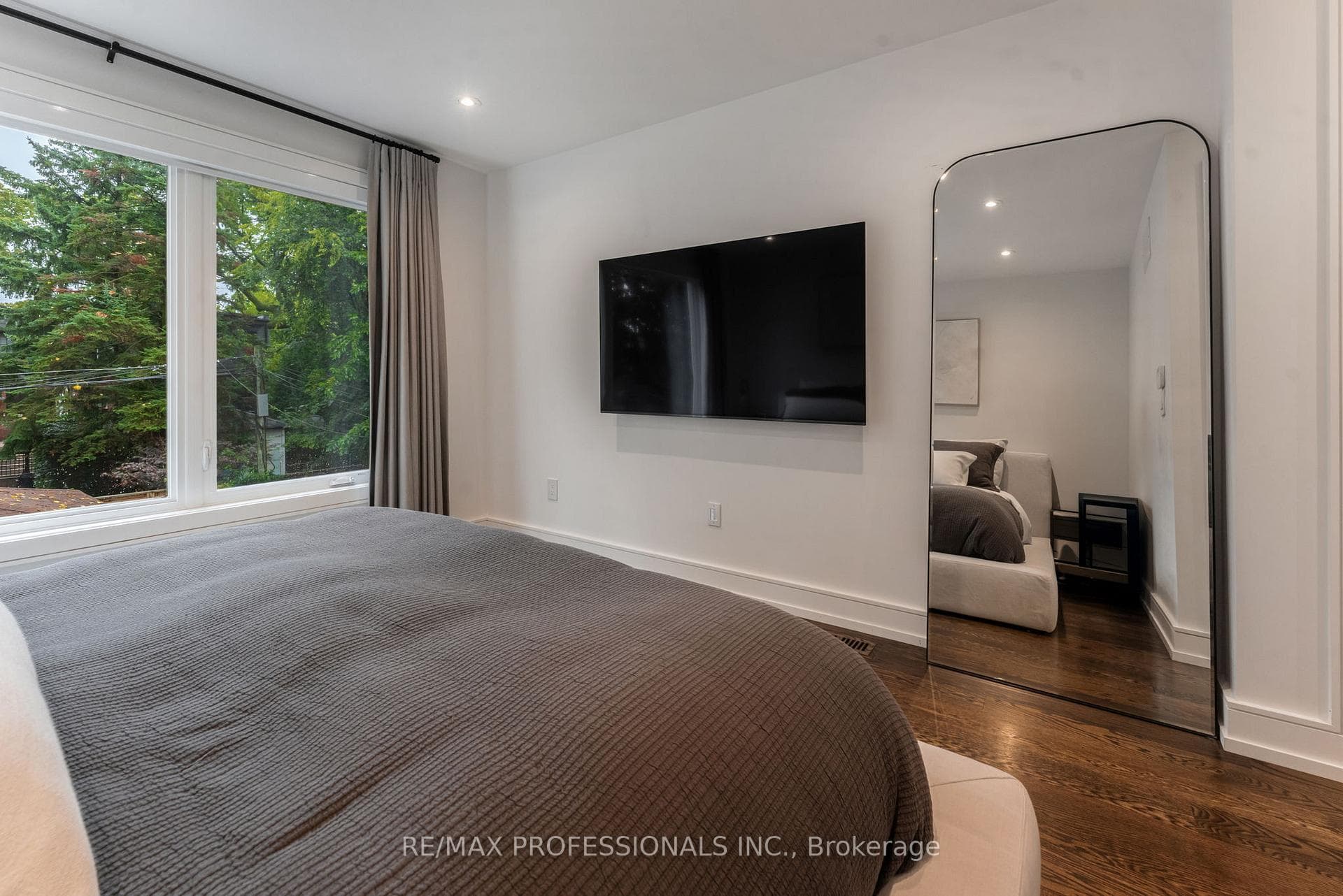 12 Mayfield Avenue photo 20