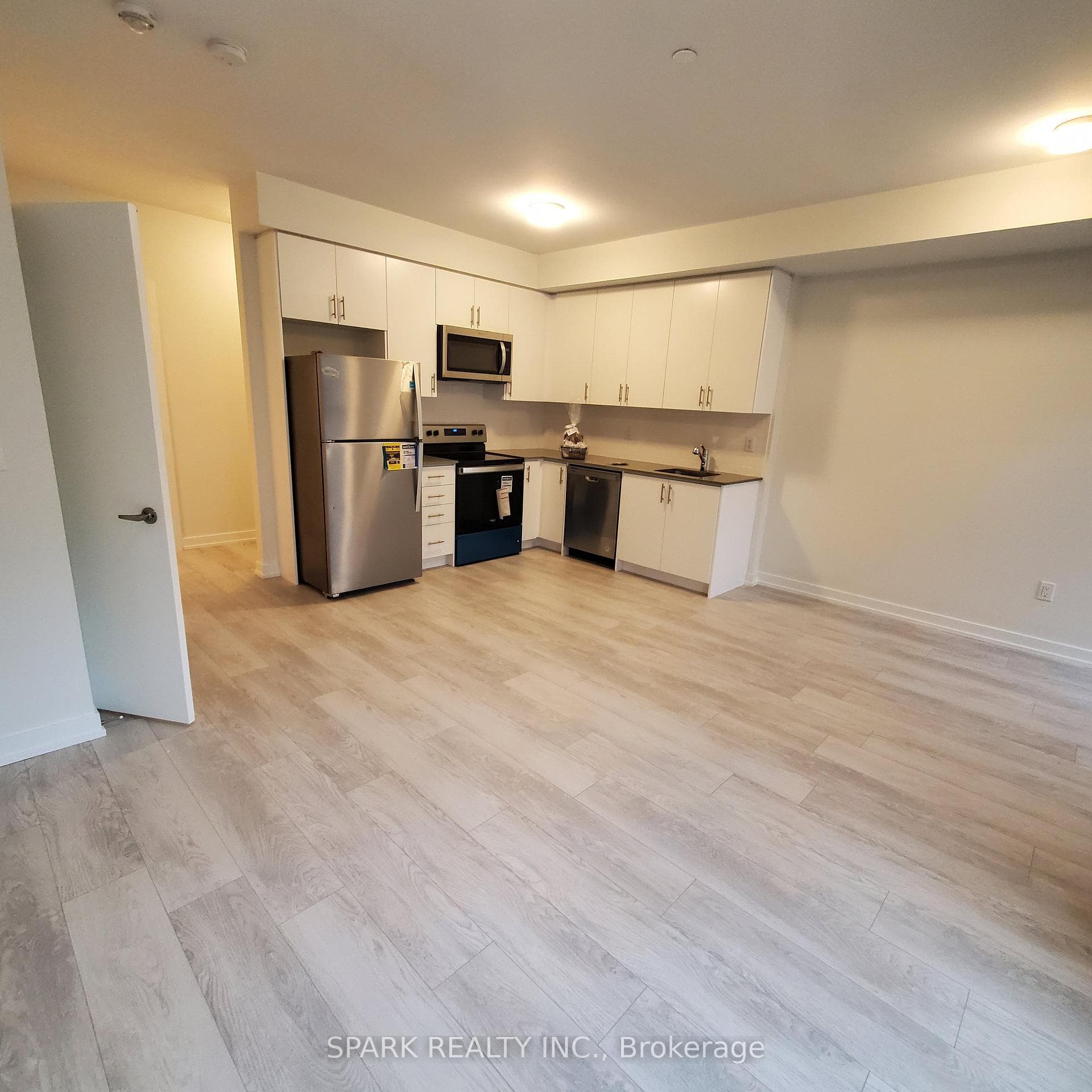 3562 Colonial Drive Unit 21 photo 3