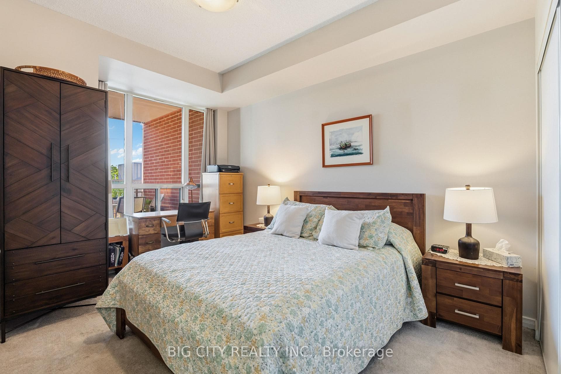 455 Rosewell Avenue Unit 412 photo 18