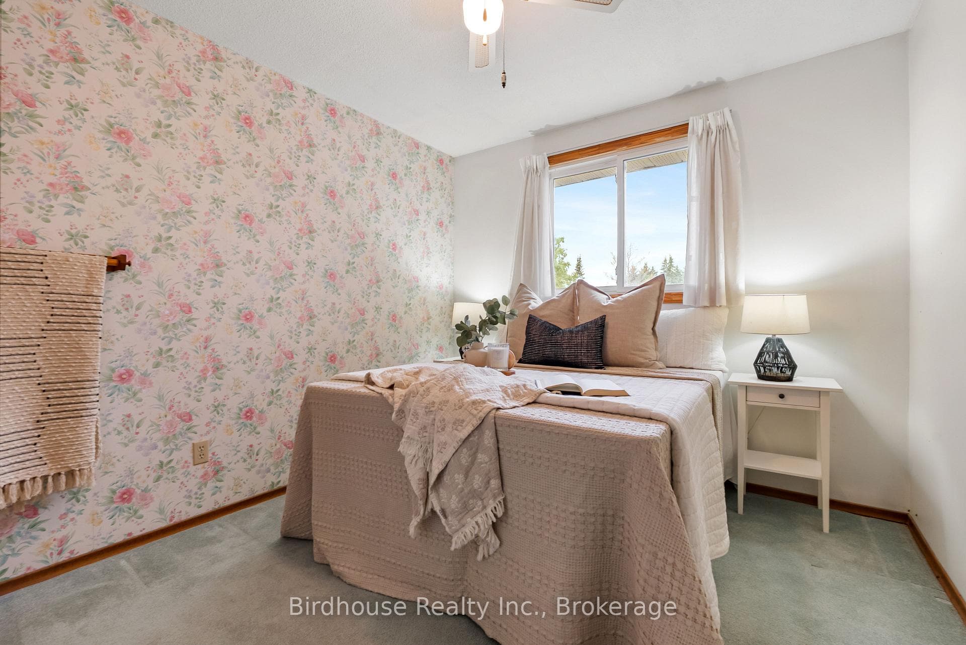 89 Angeline Street photo 22