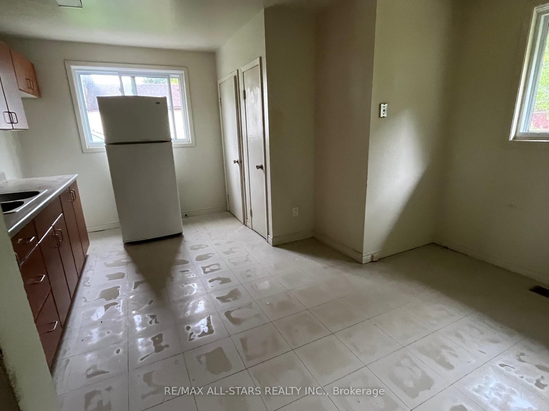 130 King Street photo 6