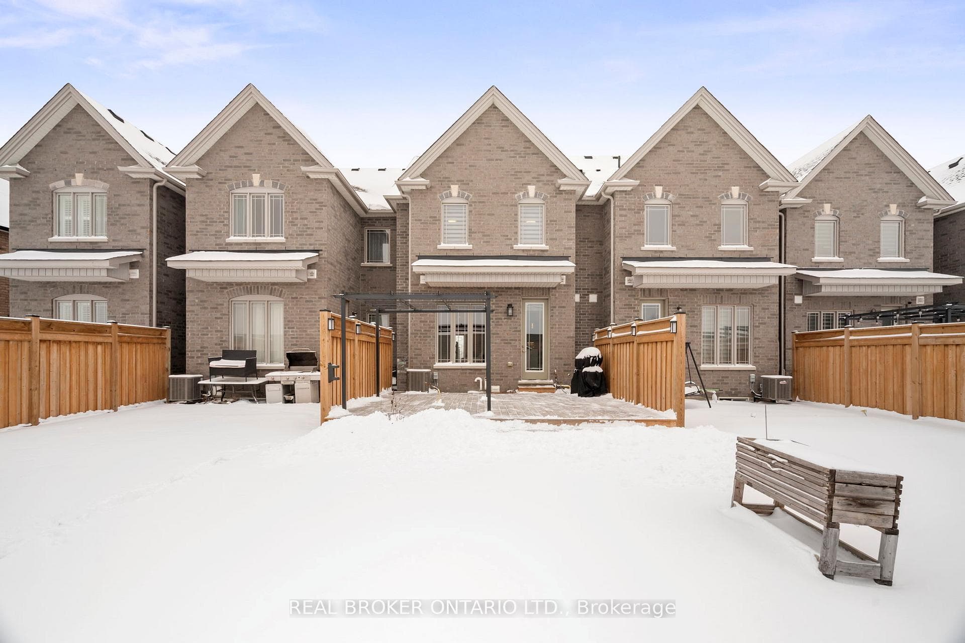 177 Walker Boulevard photo 37