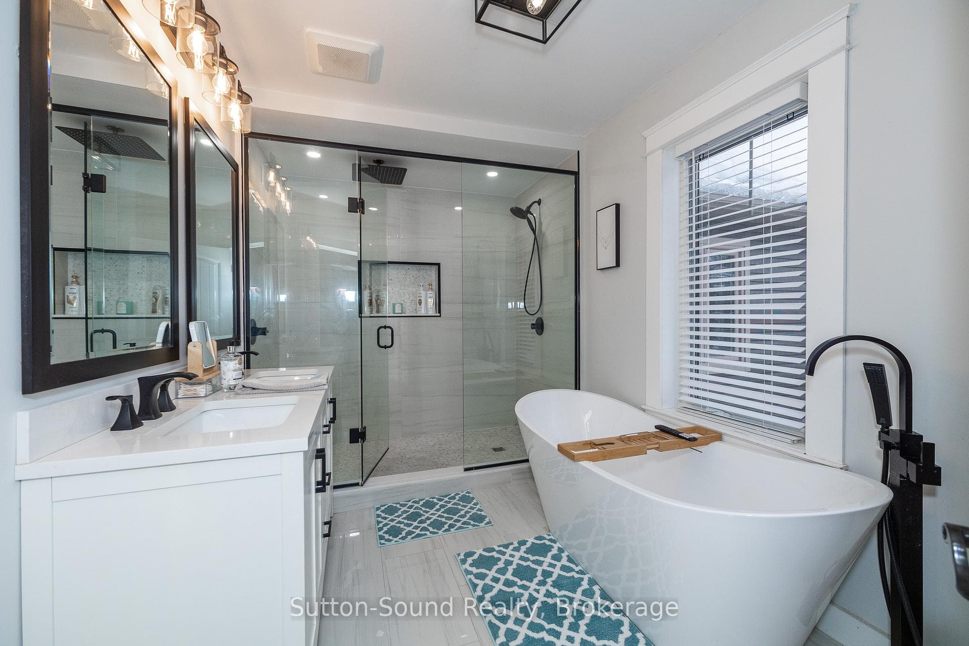 875 27th Street photo 25