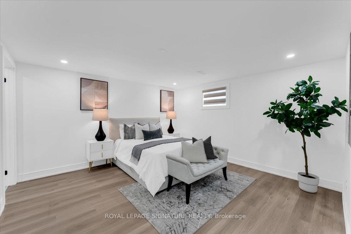 29 Broadlands Boulevard photo 35
