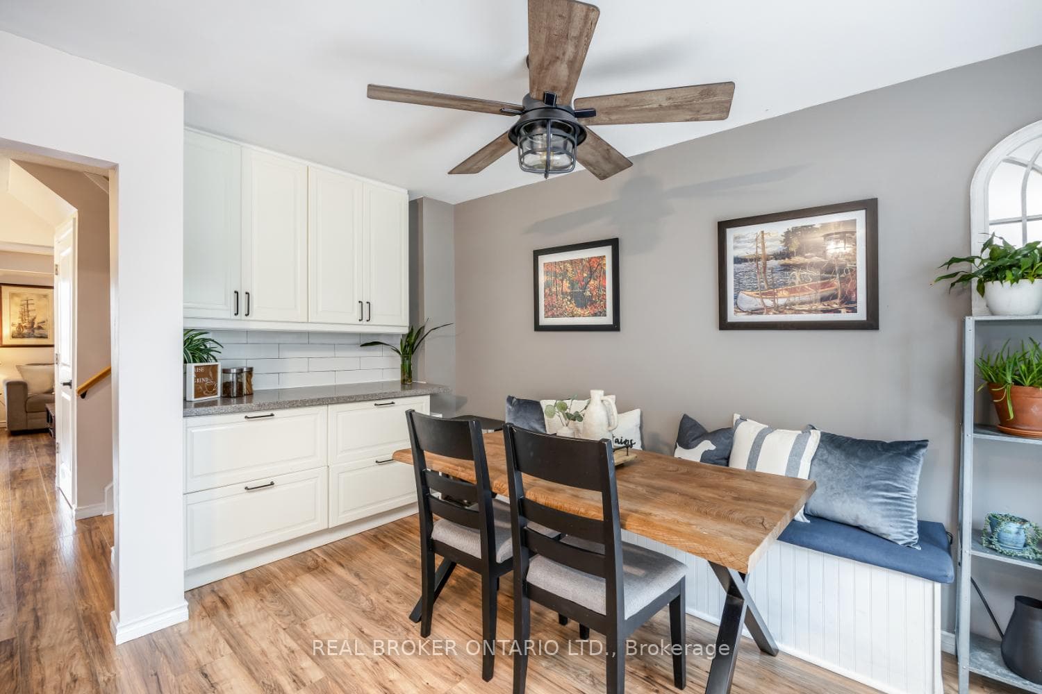 96 Martin Road photo 14