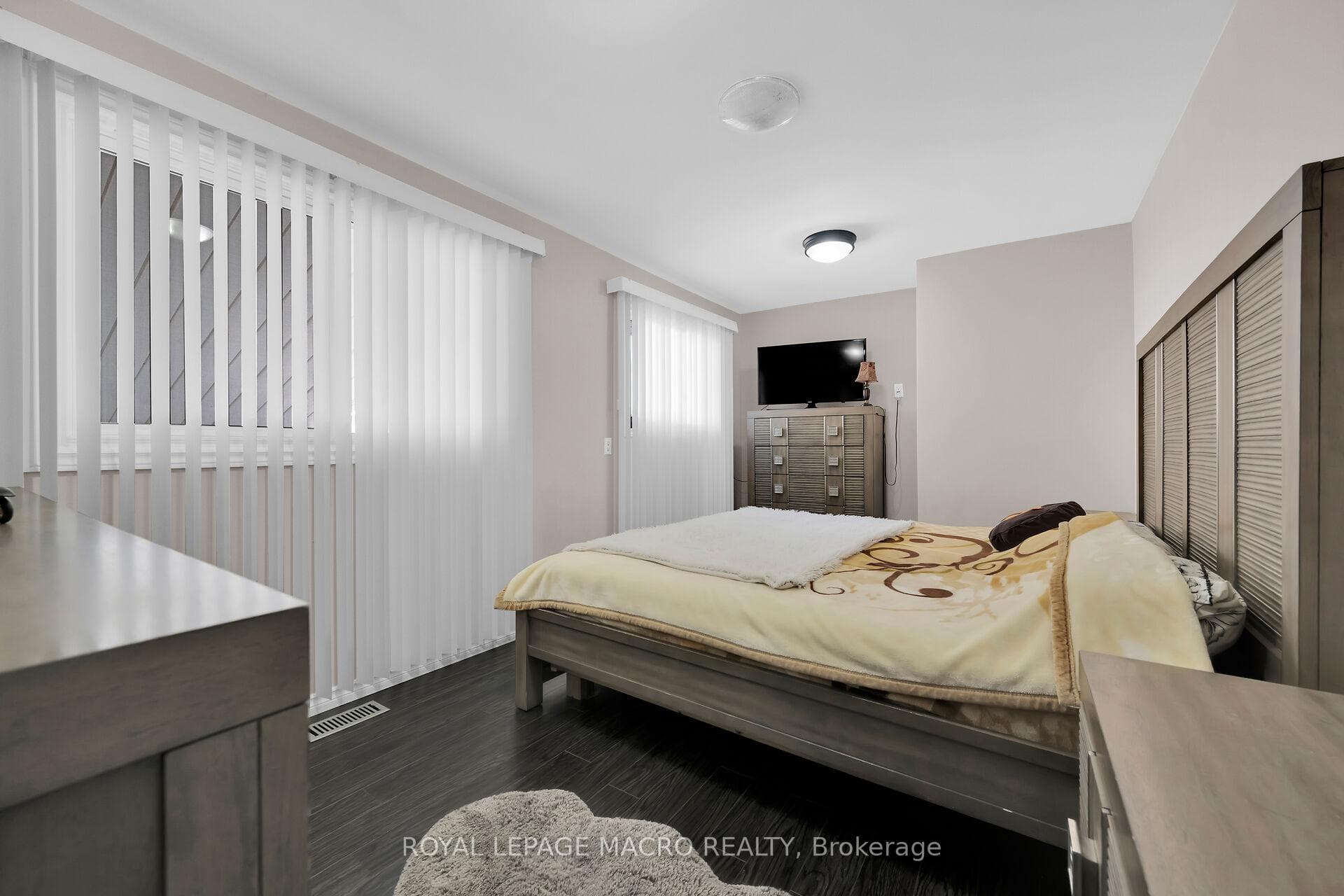 42 Warwick Road photo 13