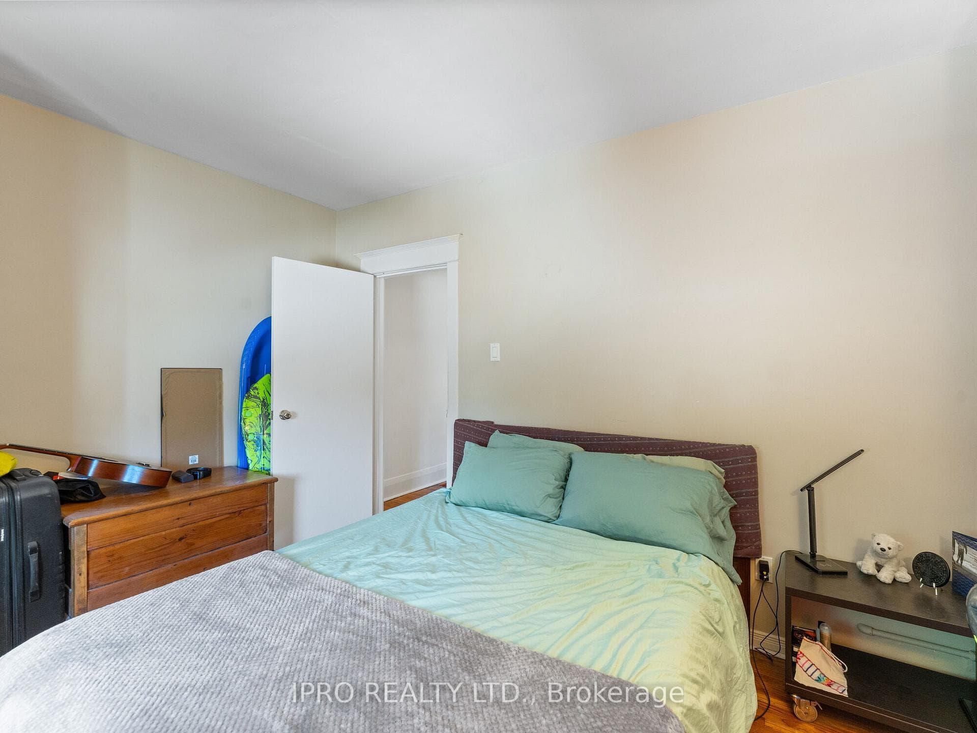 1178 Gerrard Street photo 30