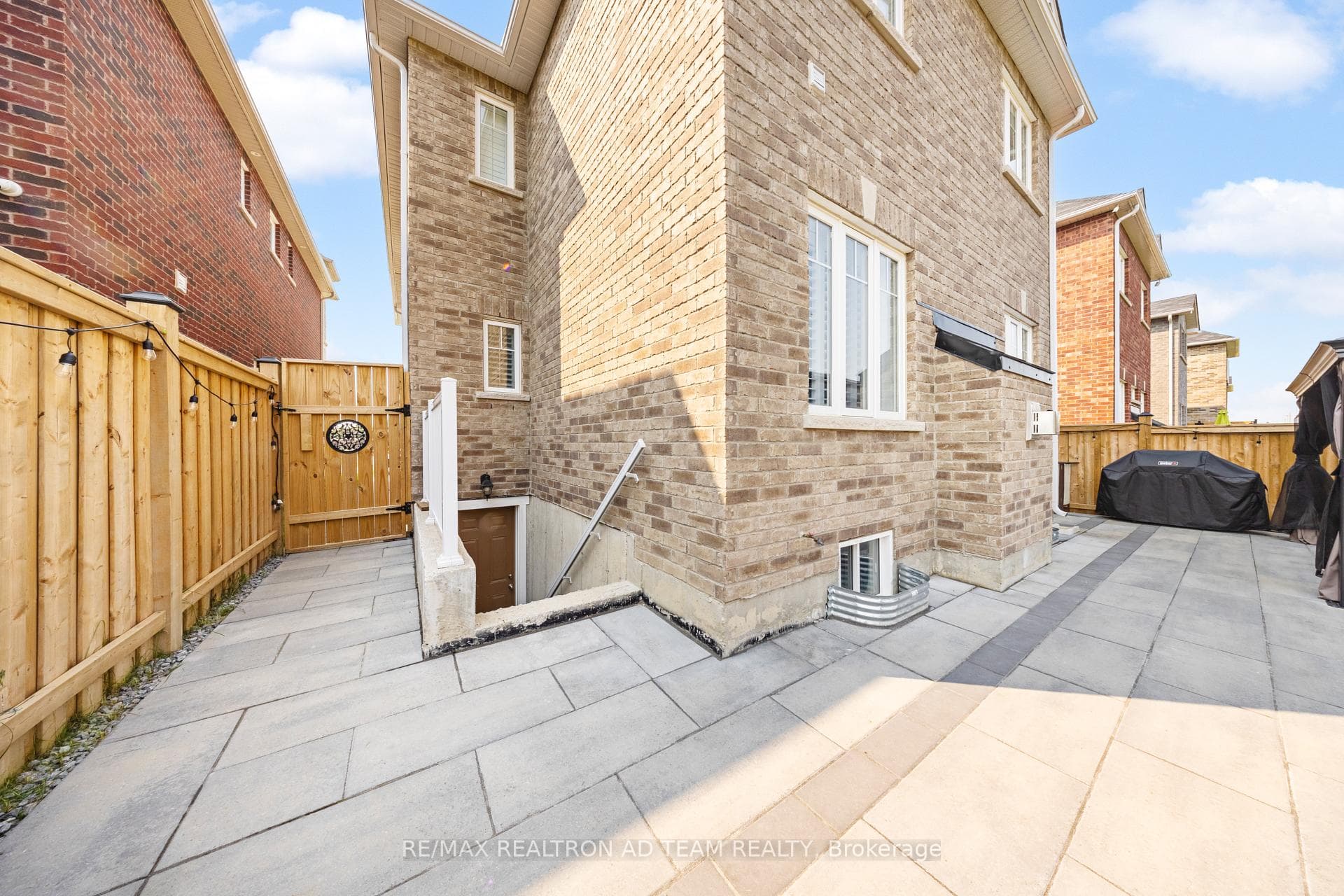 693 Audley Road photo 40