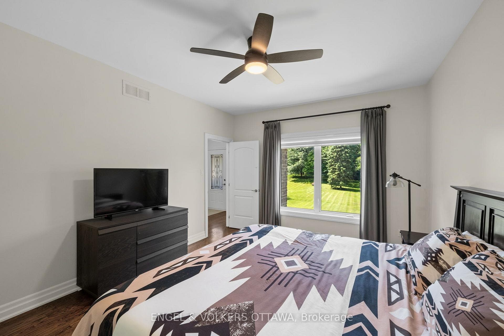 5833A Rideau Valley Drive photo 27
